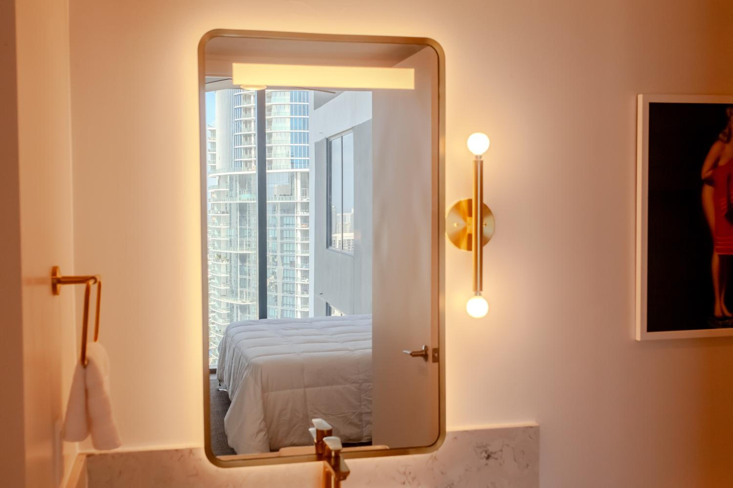 Luxurious Downtown Escape