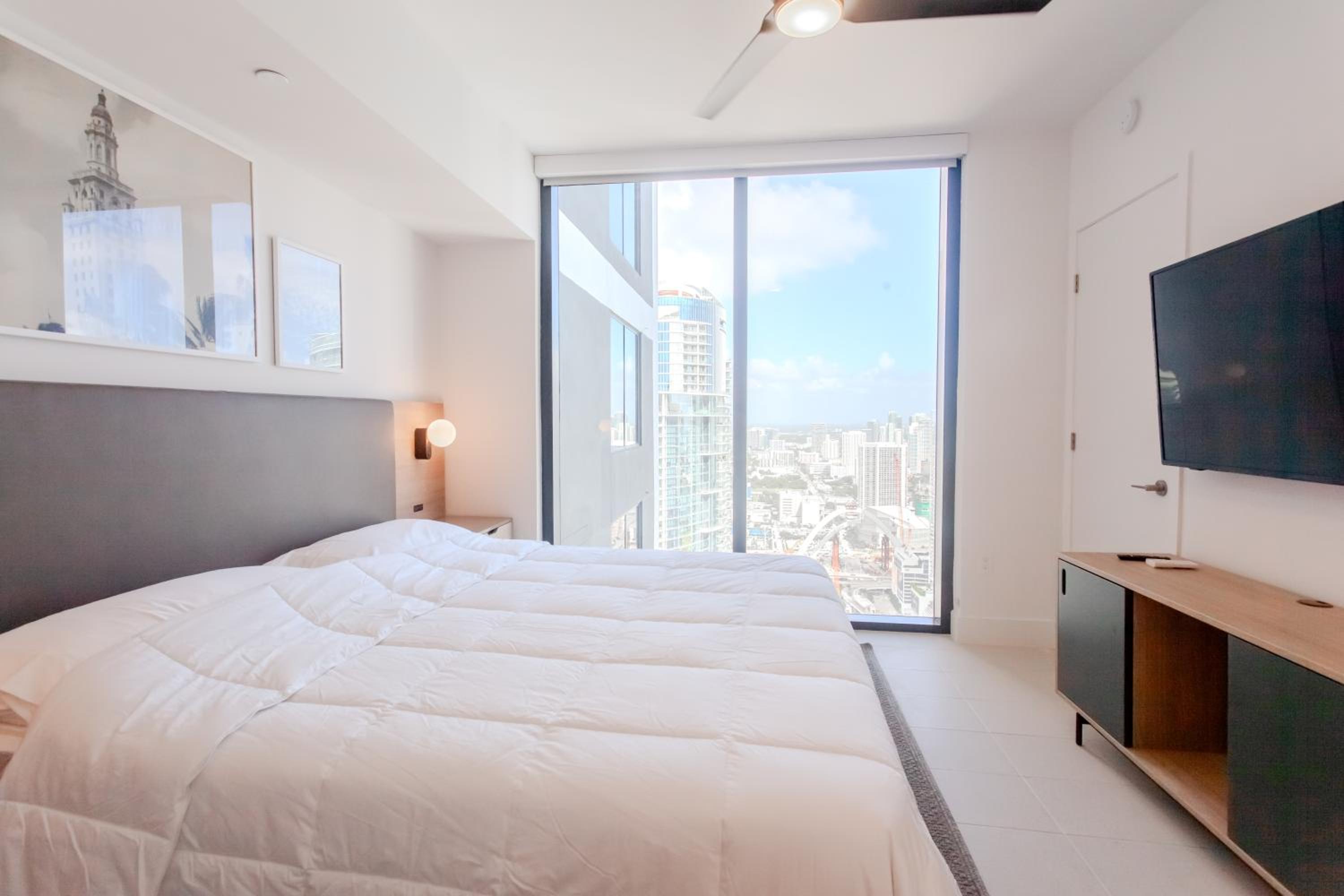 Luxurious Downtown Escape