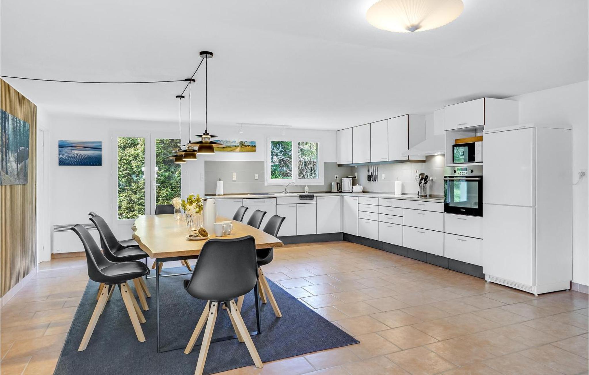 Nice Home In Rørvig With Kitchen