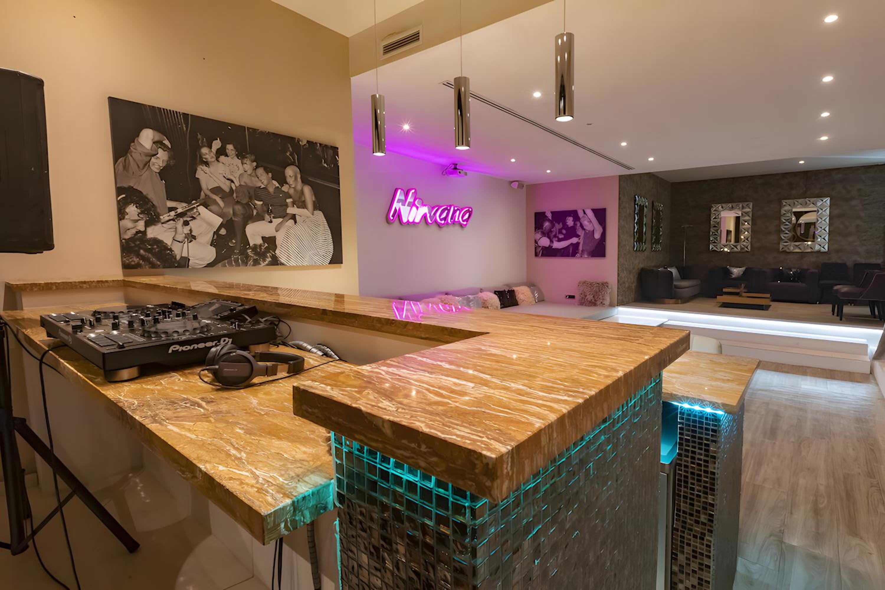 lounge