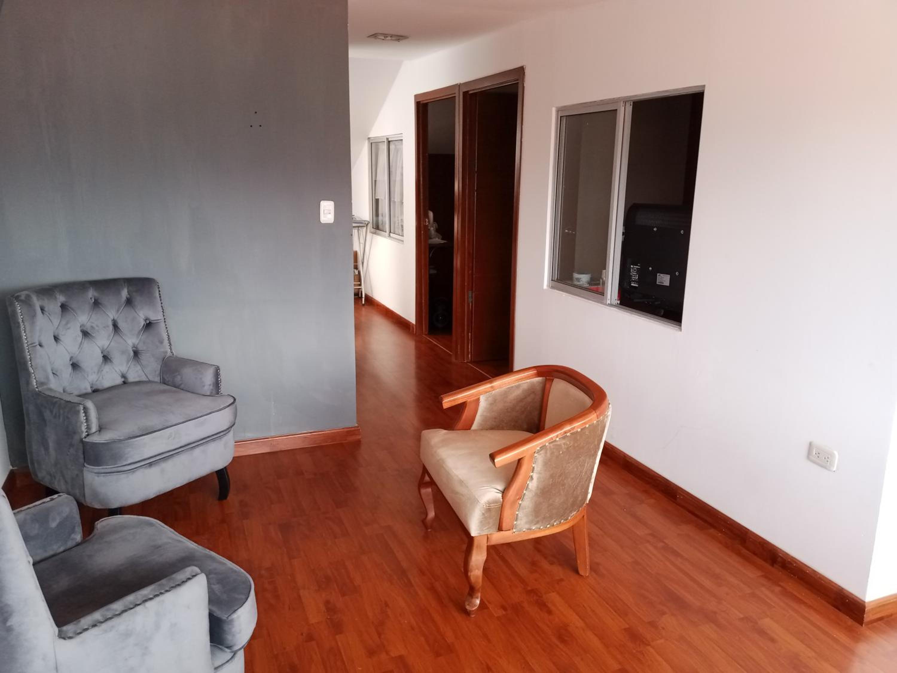 Departamento entero de 2 habitaciones en Cuenca