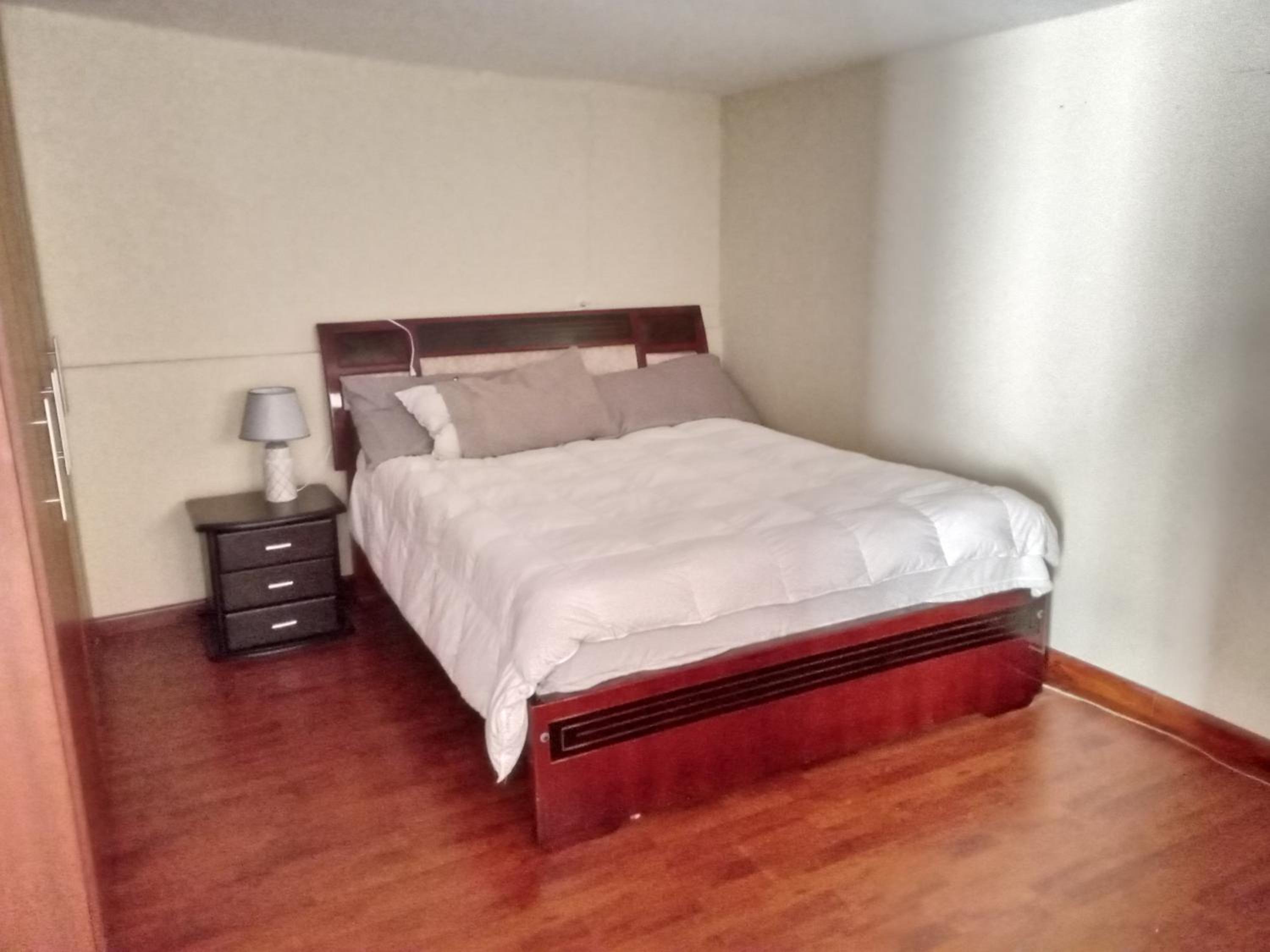 Departamento entero de 2 habitaciones en Cuenca