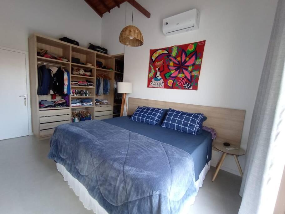 Suite em Lindo Casarão no Aretê com acesso aos clubes do condomínio