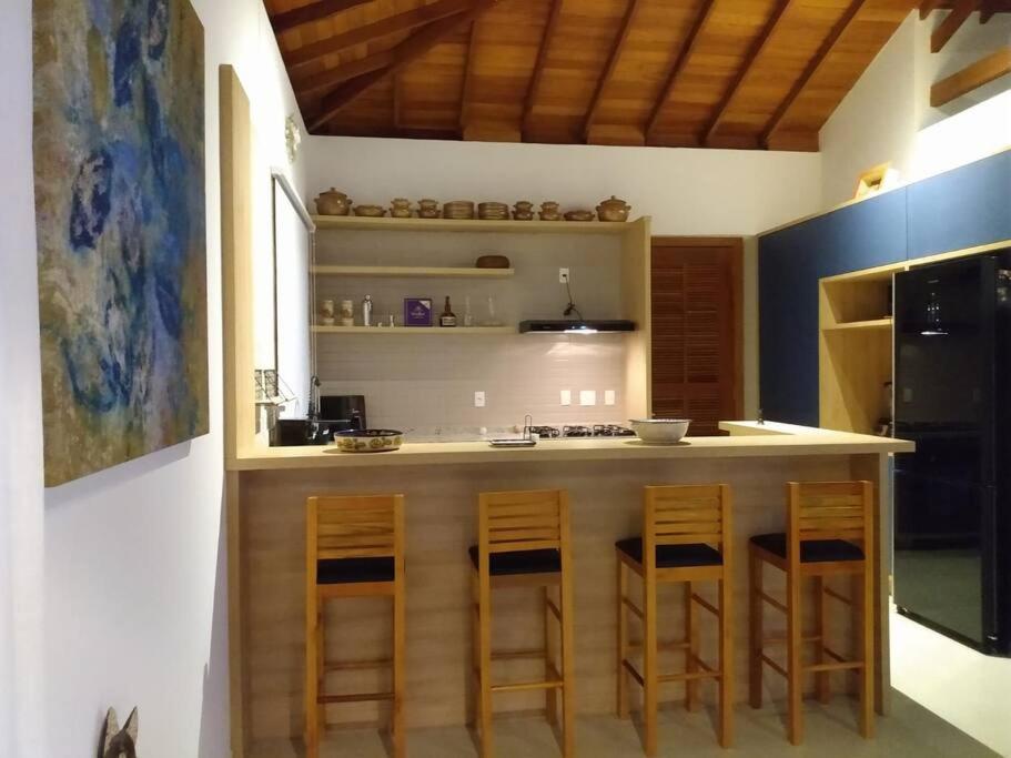 Suite em Lindo Casarão no Aretê com acesso aos clubes do condomínio
