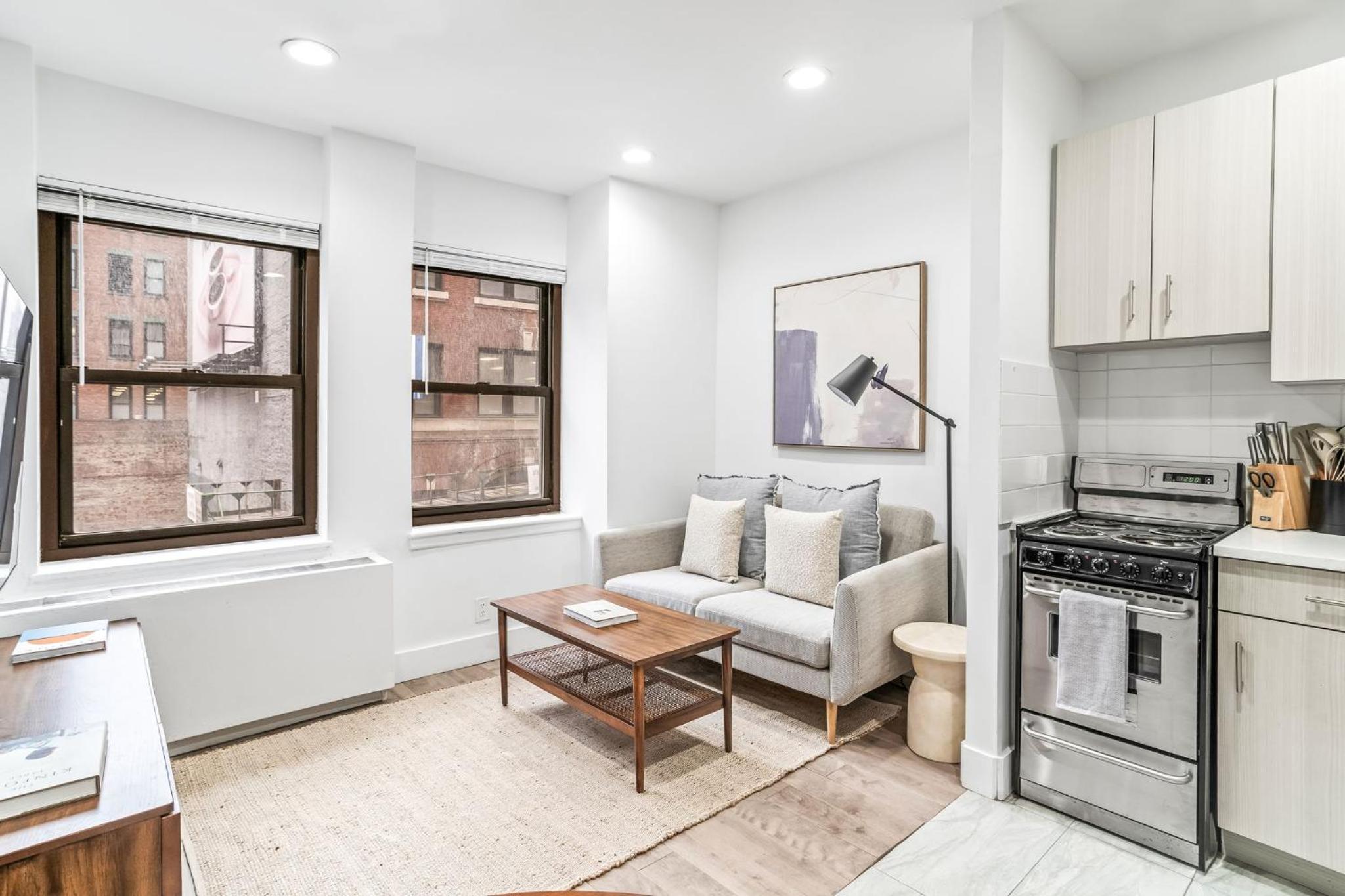 Stylish 2 Bed 1 Bath Stay by the Chrysler Building & Vibrant Murray Hill