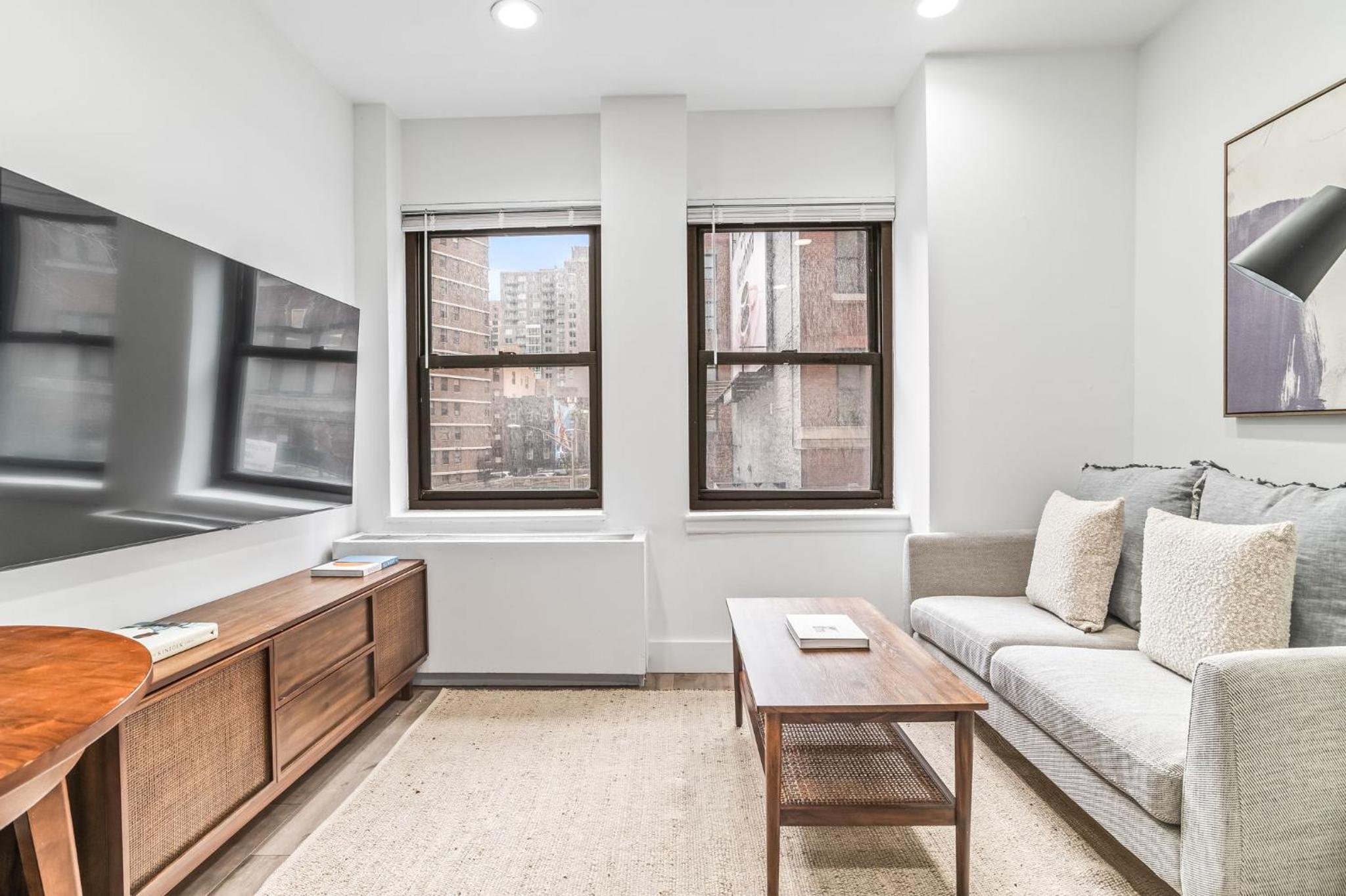 Stylish 2 Bed 1 Bath Stay by the Chrysler Building & Vibrant Murray Hill