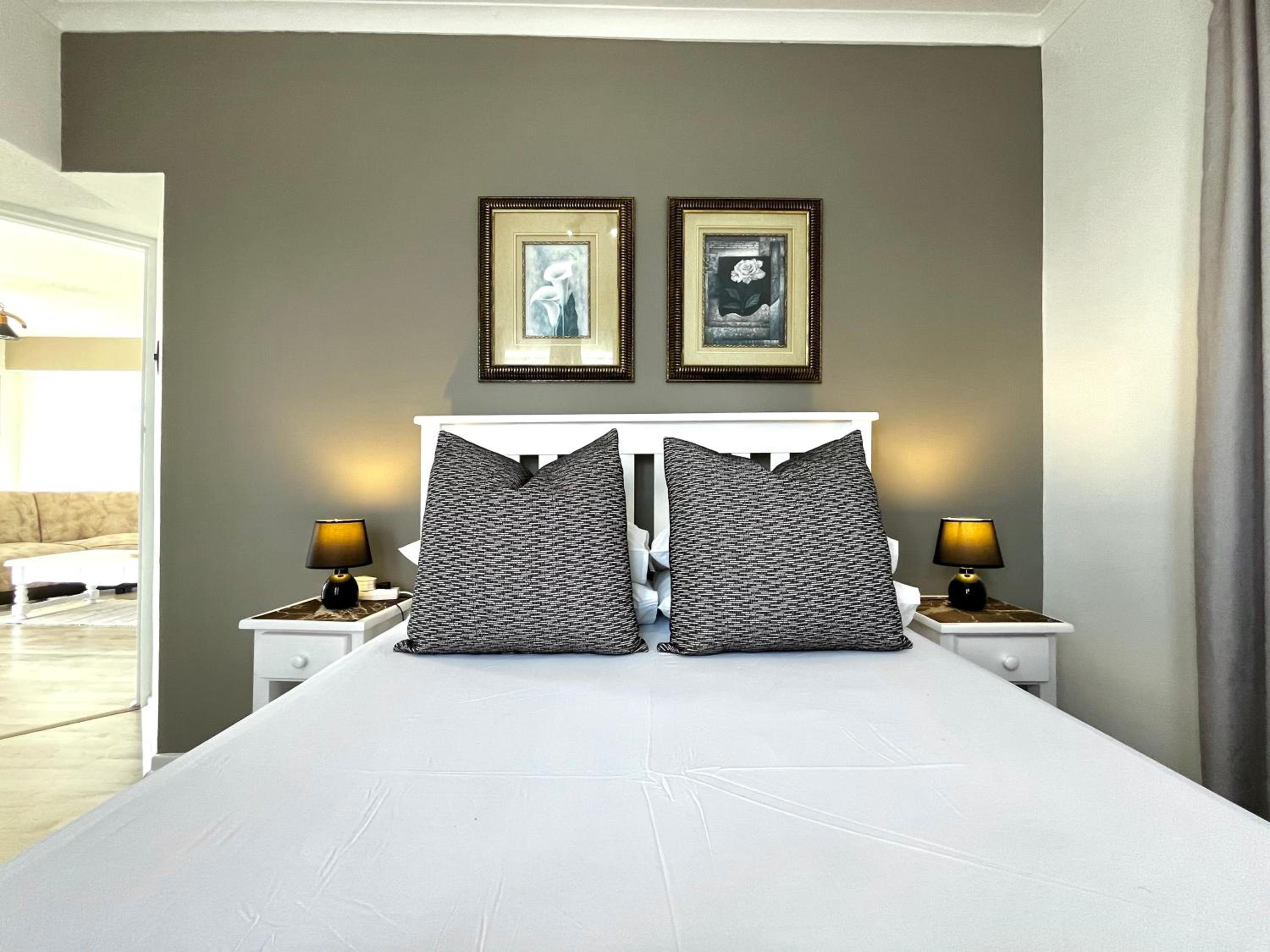 Coastal Hospitality - De Valle 52 view 3
