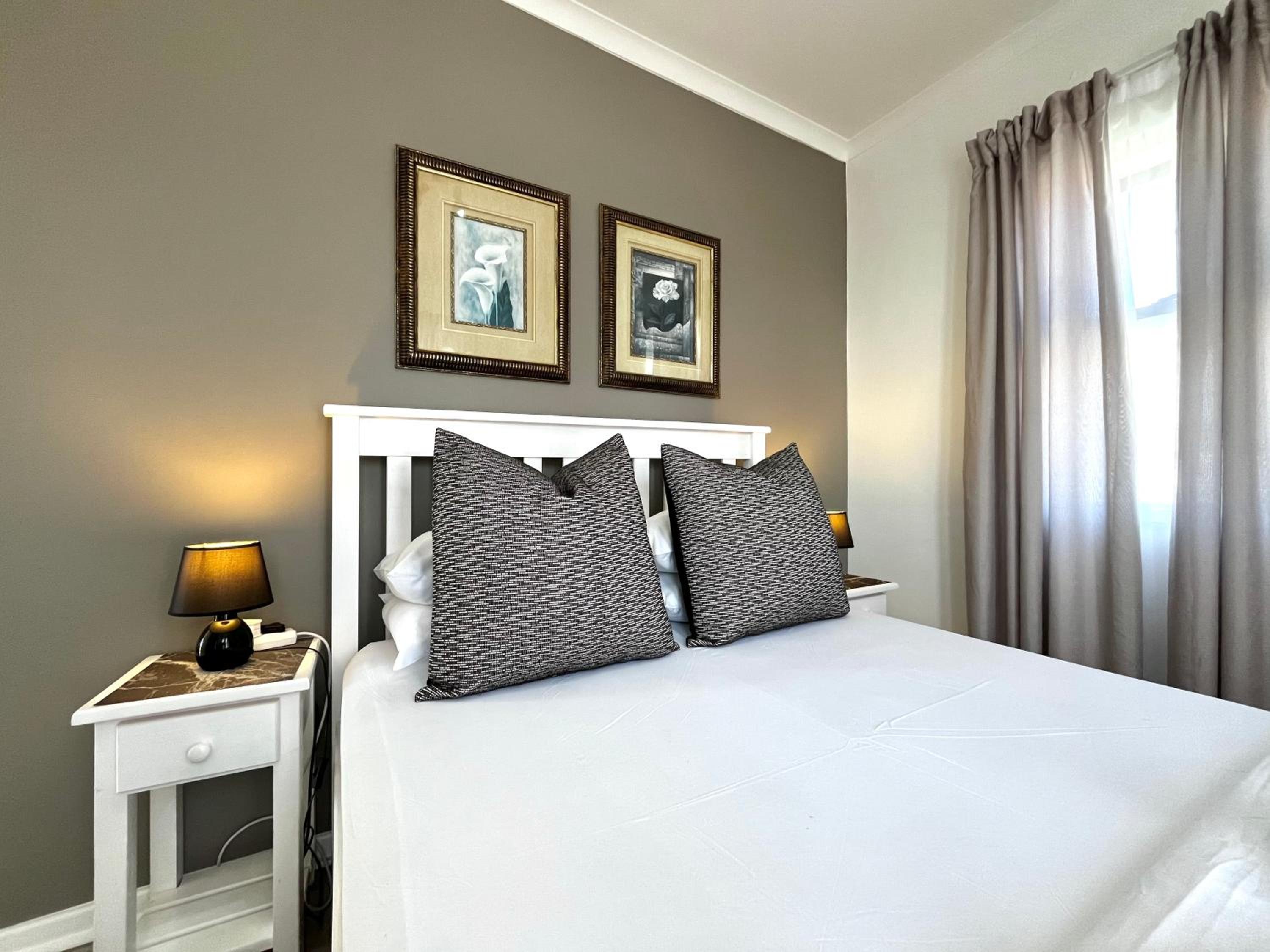 Coastal Hospitality - De Valle 52 view 5