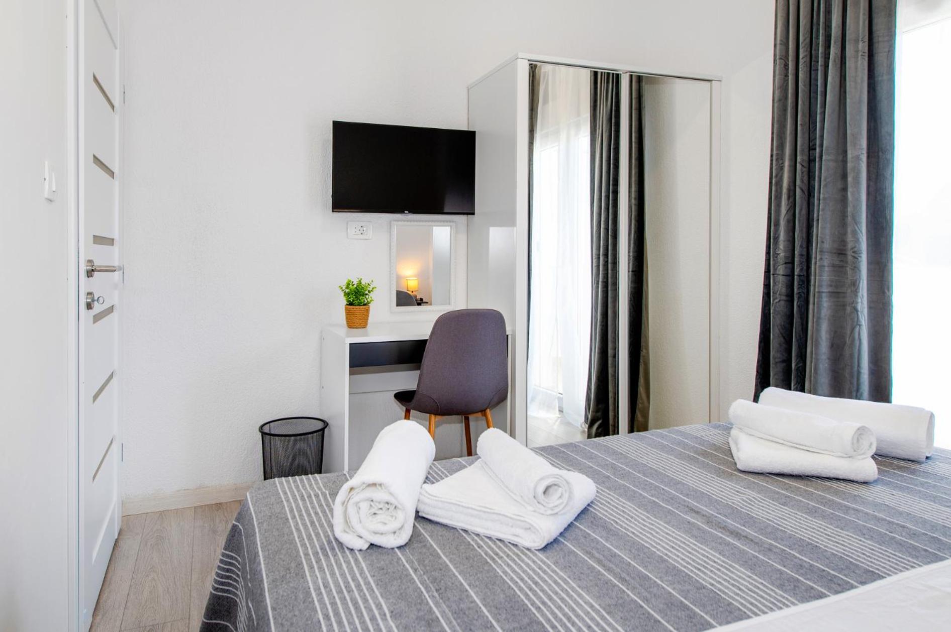 Apartments Sunny Sky - Pool & Parking - Vodice