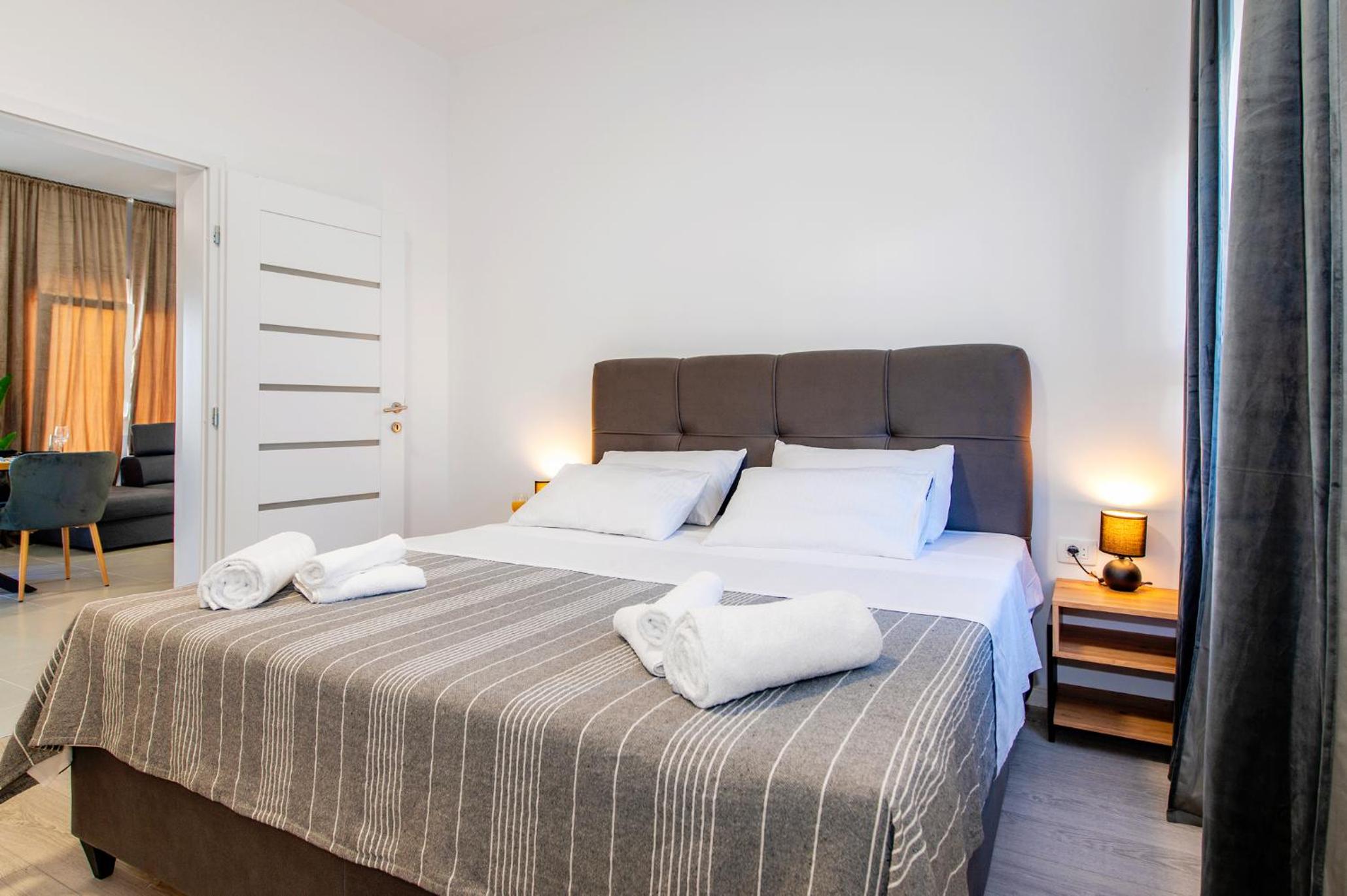 Apartments Sunny Sky - Pool & Parking - Vodice