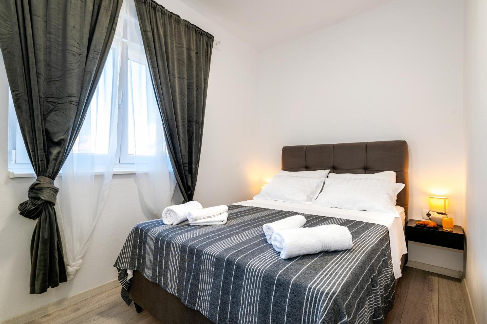 Apartments Sunny Sky - Pool & Parking - Vodice
