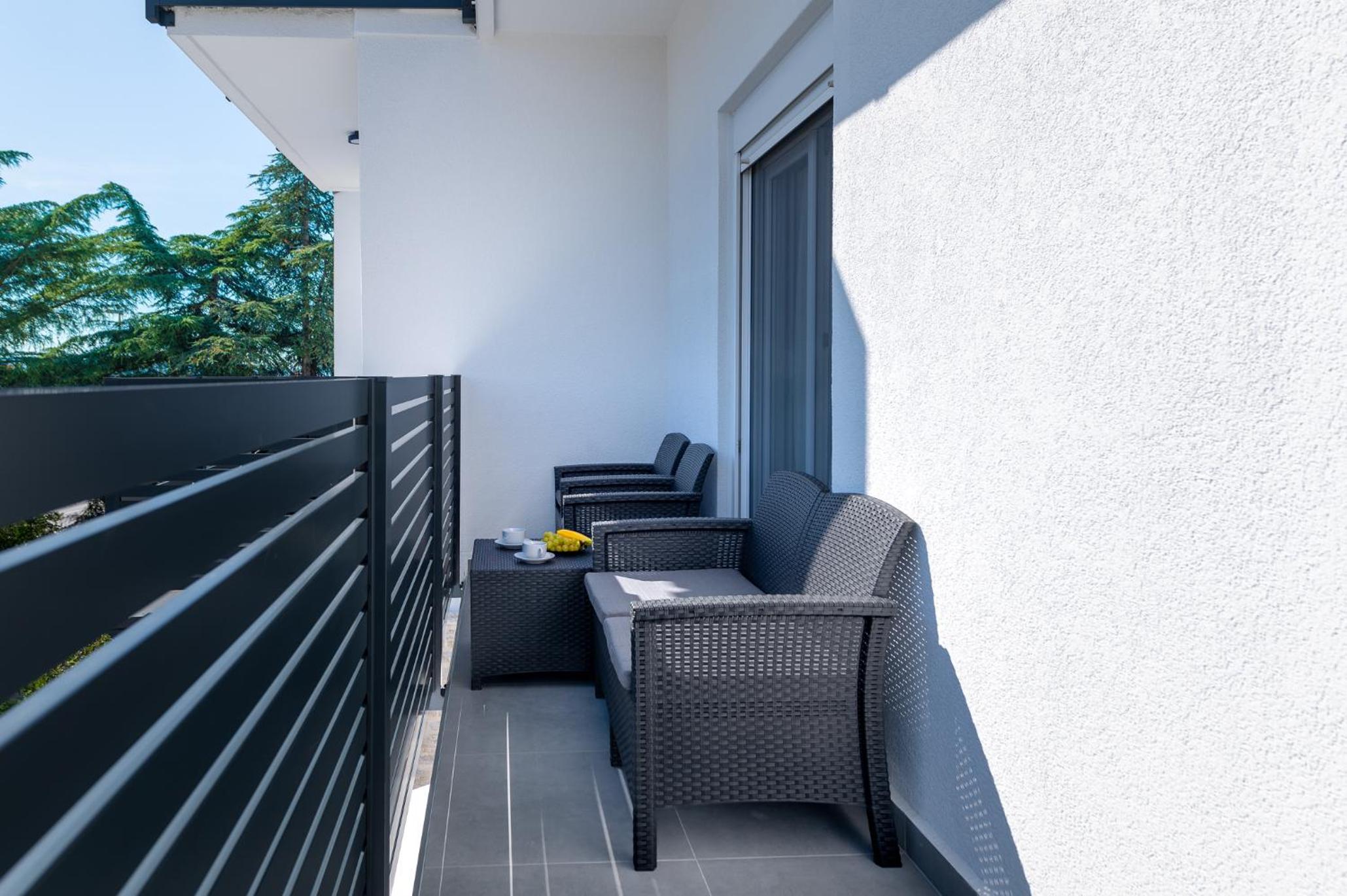 Apartments Sunny Sky - Pool & Parking - Vodice