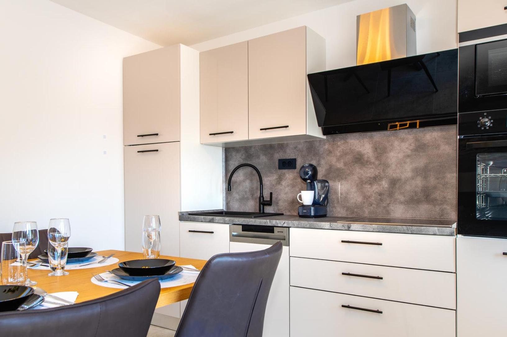 Apartments Sunny Sky - Pool & Parking - Vodice