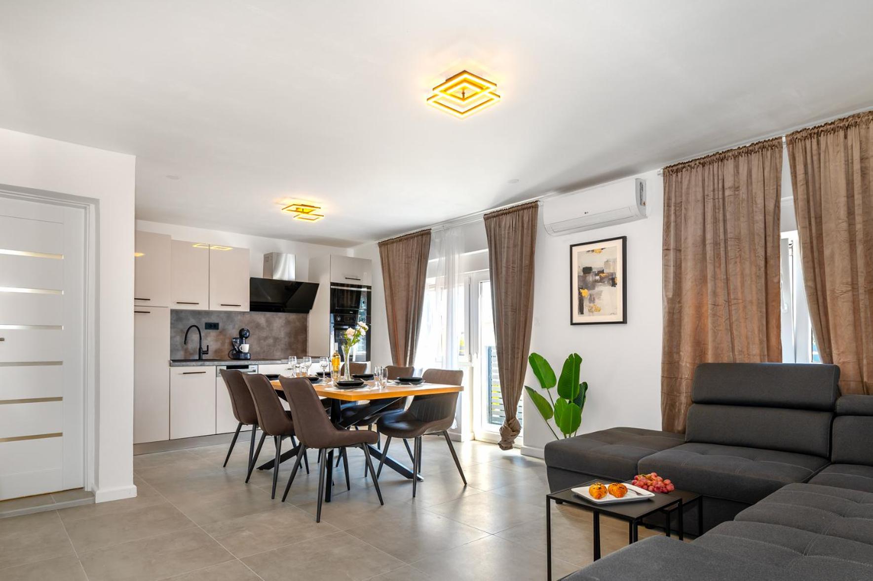 Apartments Sunny Sky - Pool & Parking - Vodice