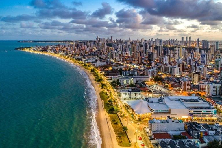 Seu apartamento na praia Ponta de Campina