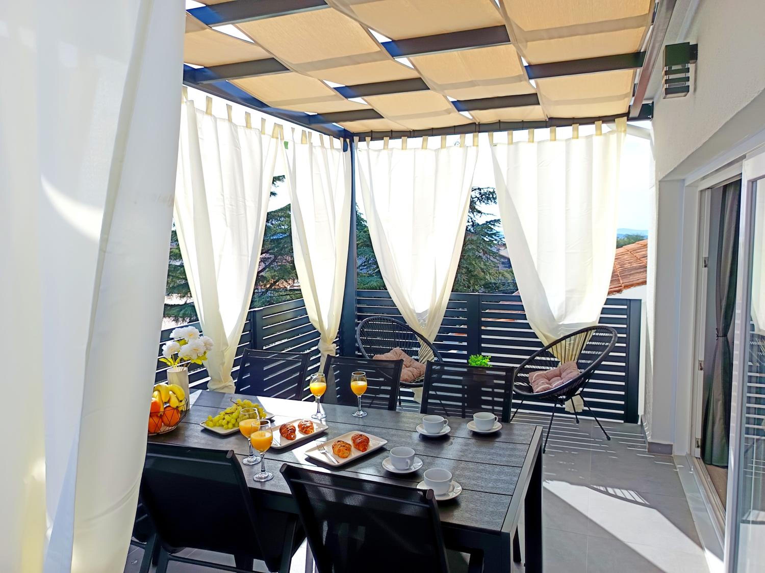 Apartments Sunny Sky - Pool & Parking - Vodice