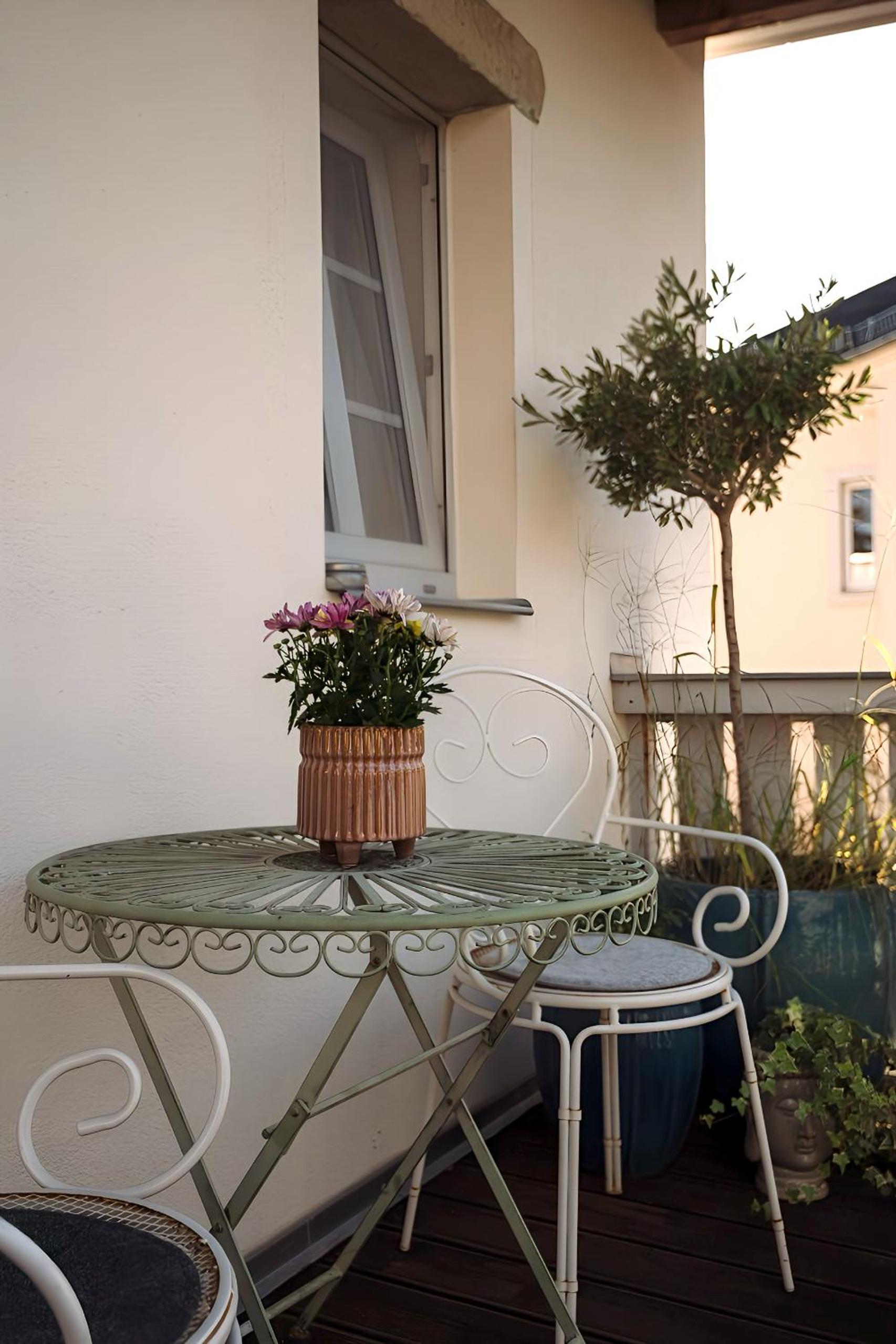 Pension Adele - Ruhig, direkt am Elberadweg & Badesee mit Balkon