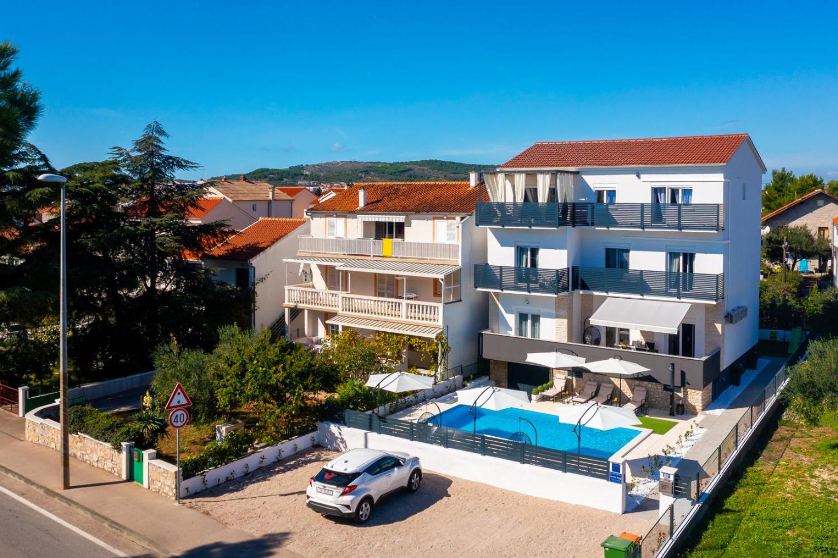 Apartments Sunny Sky - Pool & Parking - Vodice