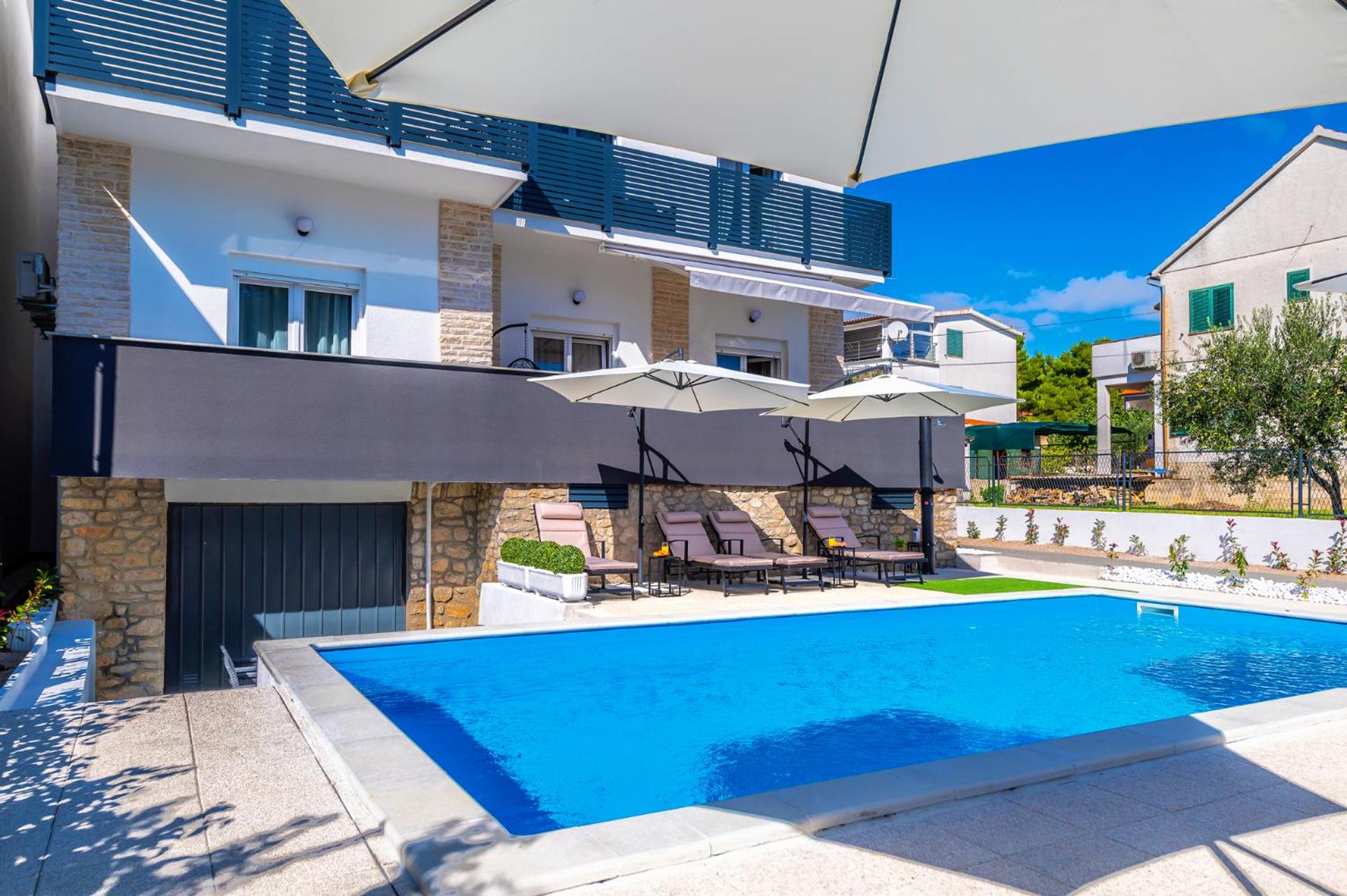 Apartments Sunny Sky - Pool & Parking - Vodice