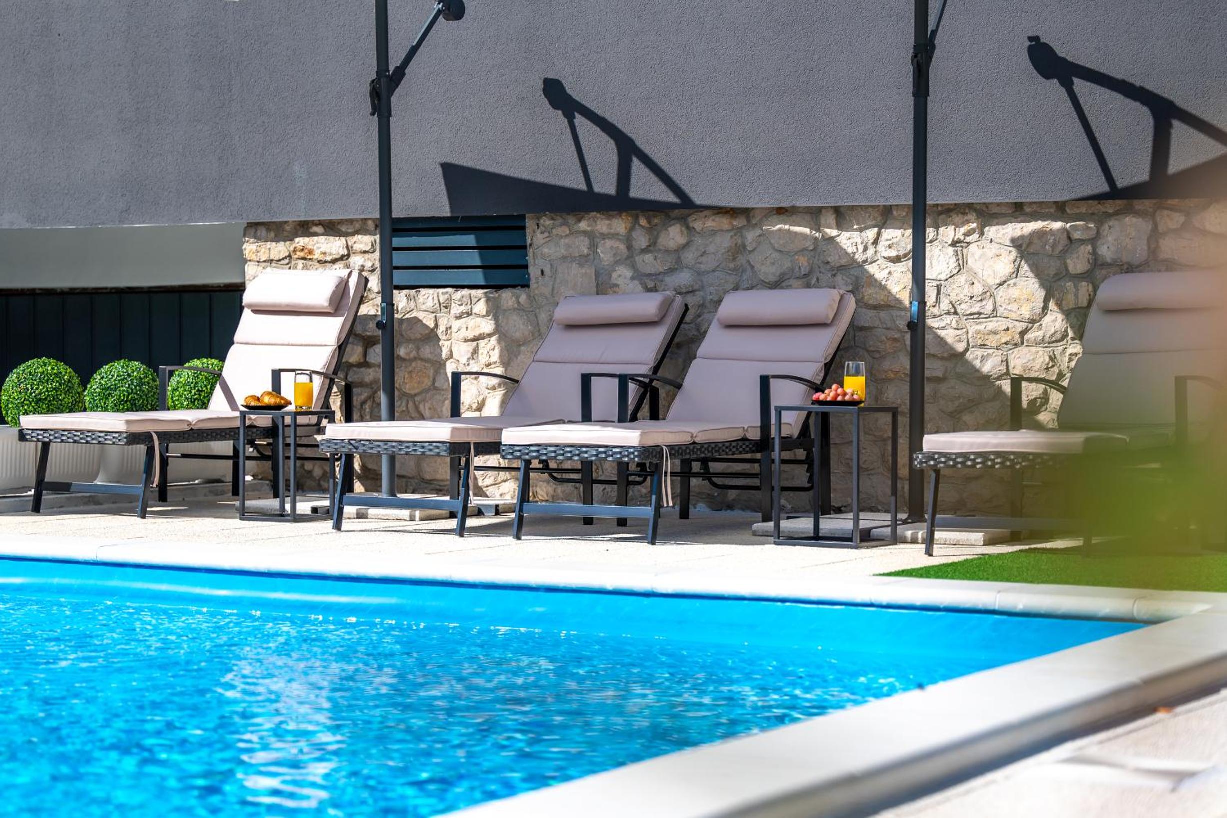Apartments Sunny Sky - Pool & Parking - Vodice