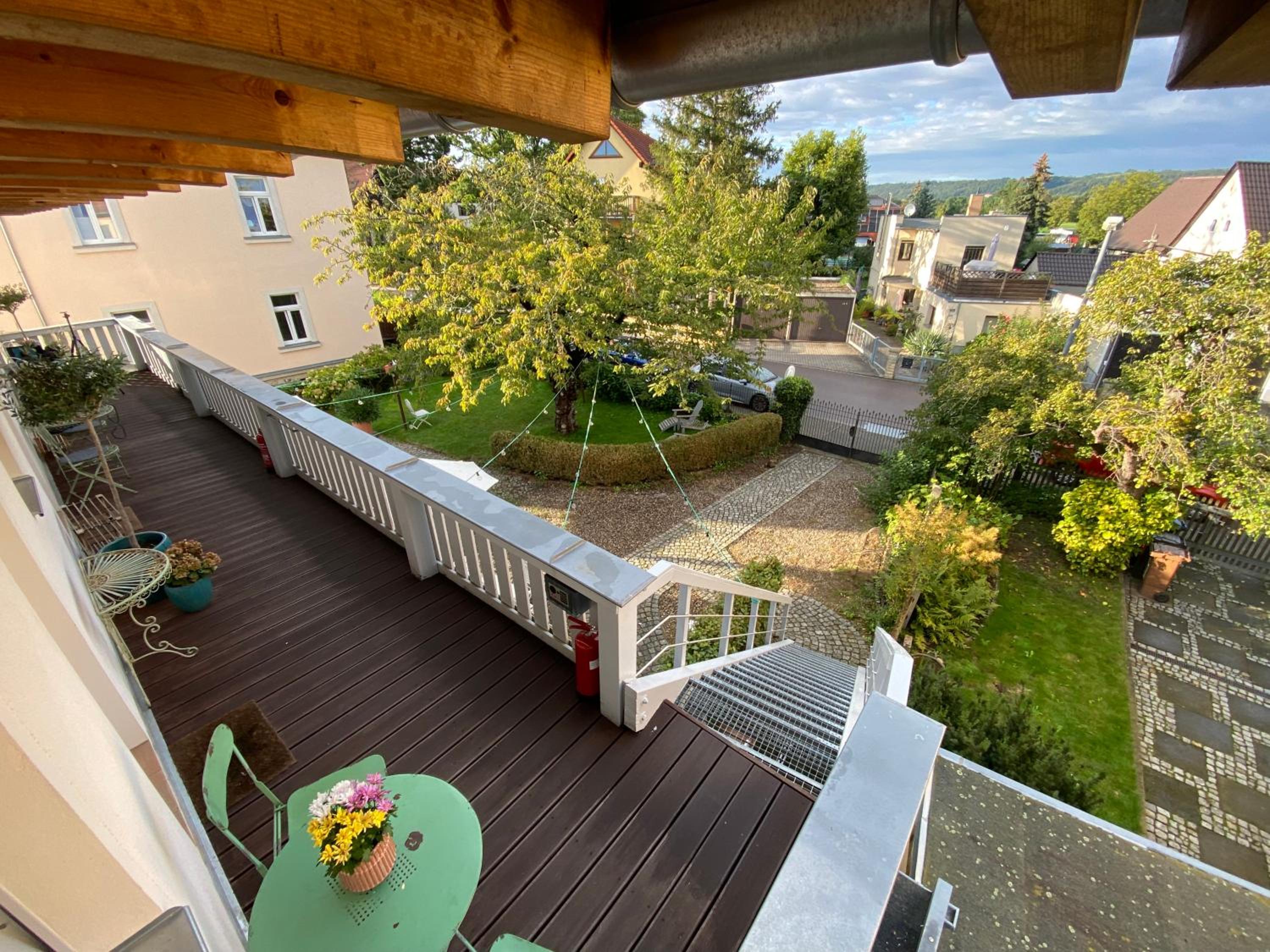 Pension Adele - Ruhig, direkt am Elberadweg & Badesee mit Balkon