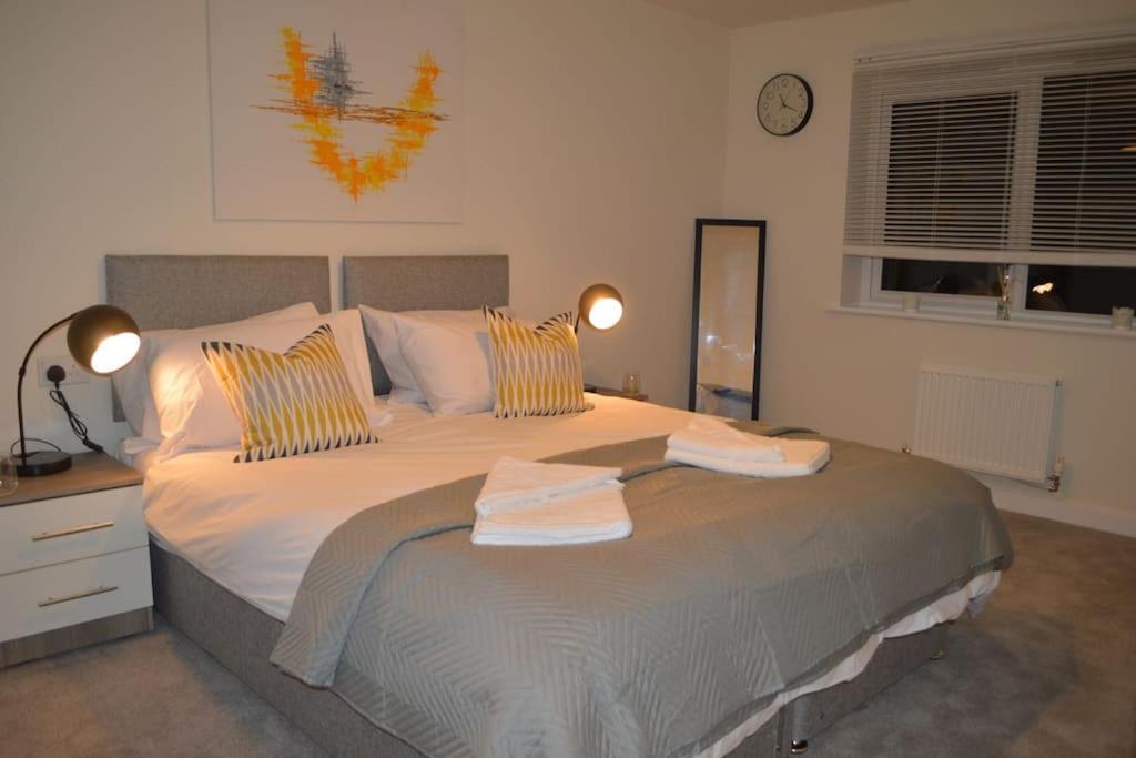 Contractor Accommodation - Sleeps 7 - Peterborough view 3