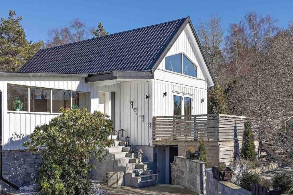 Hotel Mysigt Hus Med Natur & Jacuzzi I Olofstorp