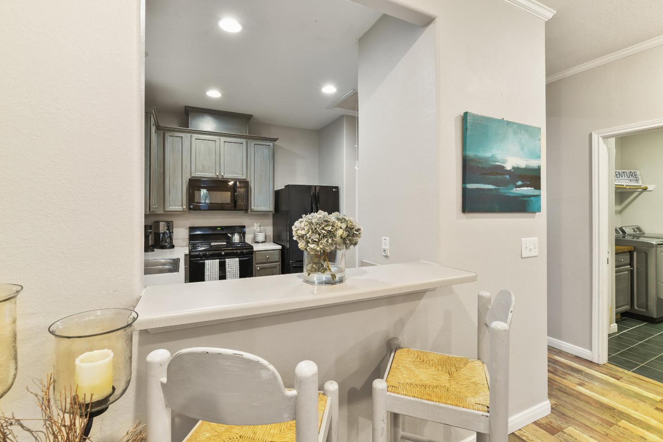 Gulf Escape Cottage Near Beach and Attractions view 4