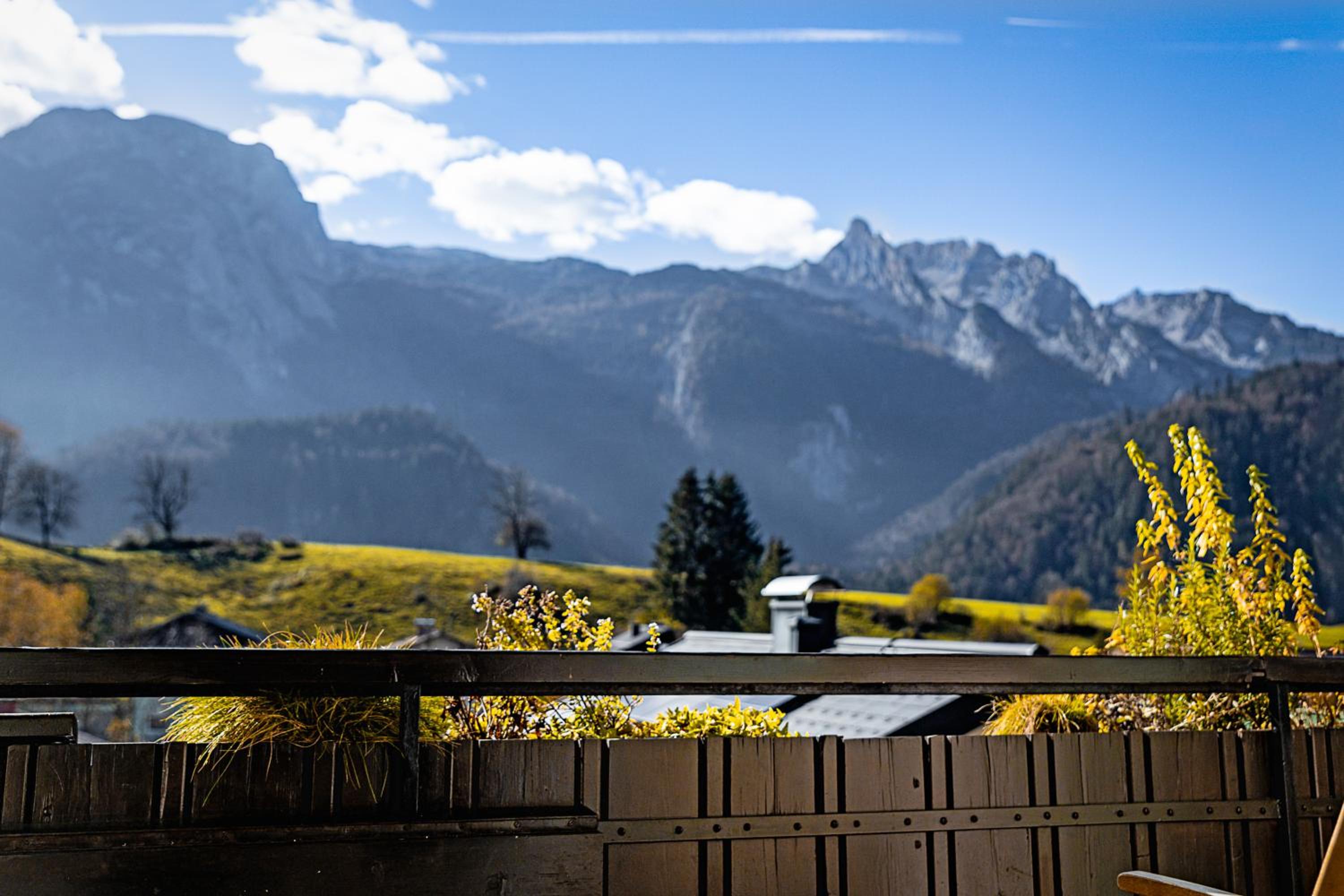 Ferienhaus Lechner am Waldrand mit Sauna, Bergblick und Naturgarten