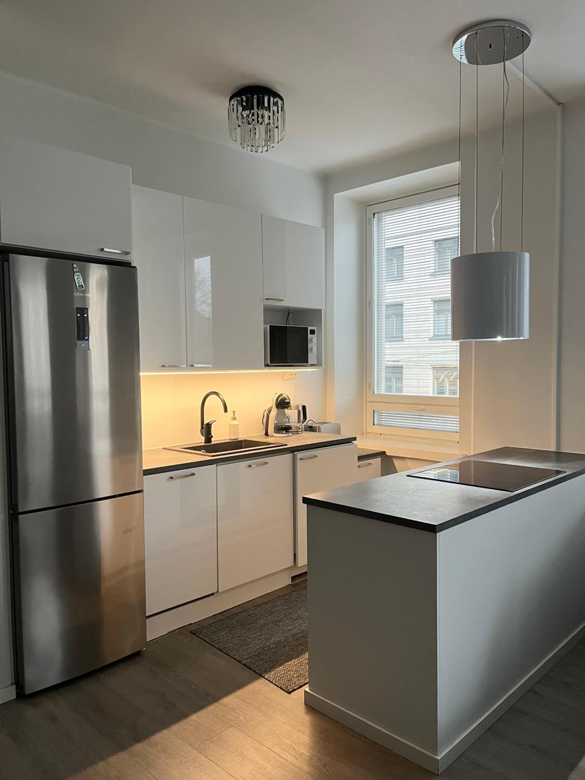 Charming & Cozy Apartment in Downtown view 4