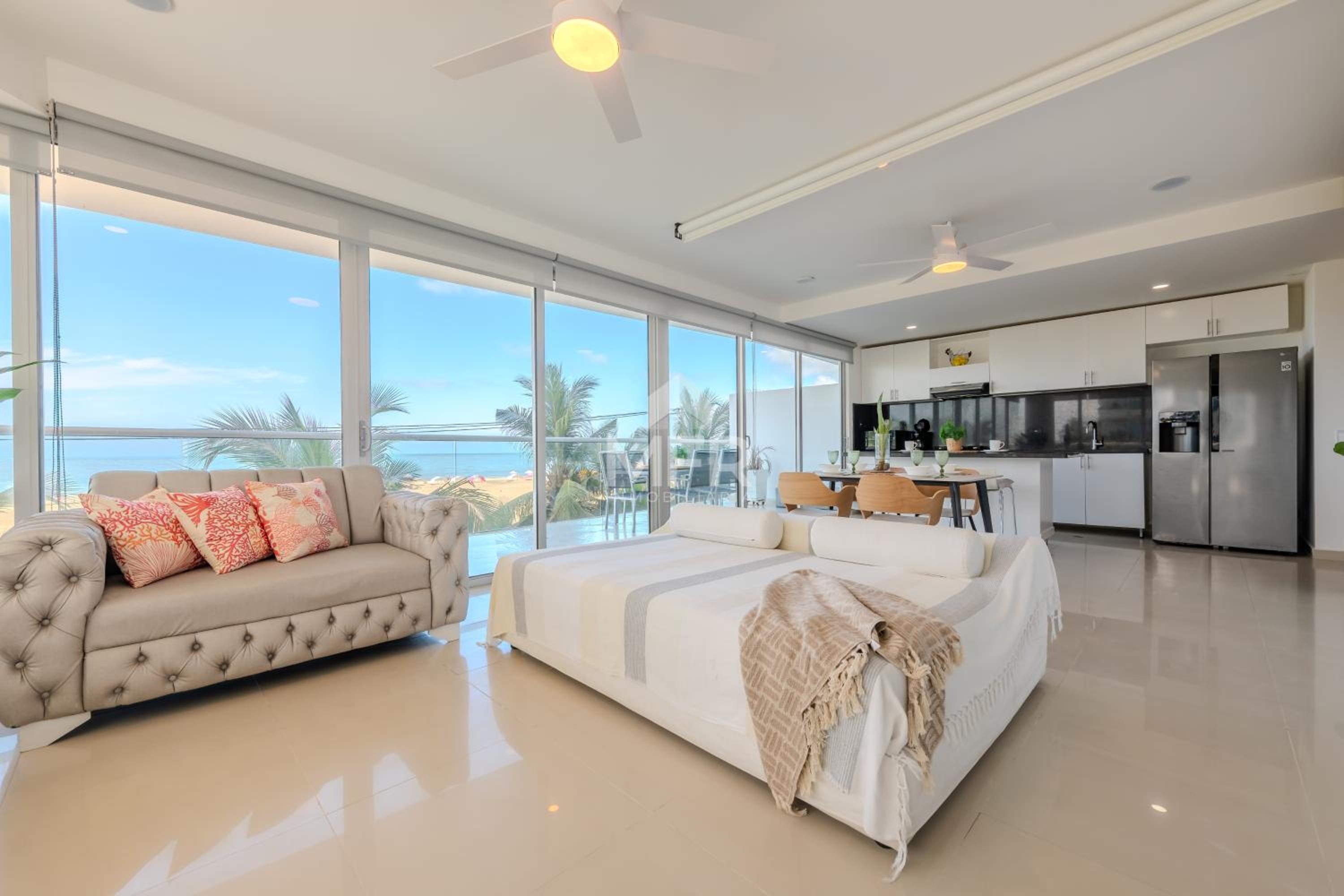 Morros Epic Beachfront Apartment