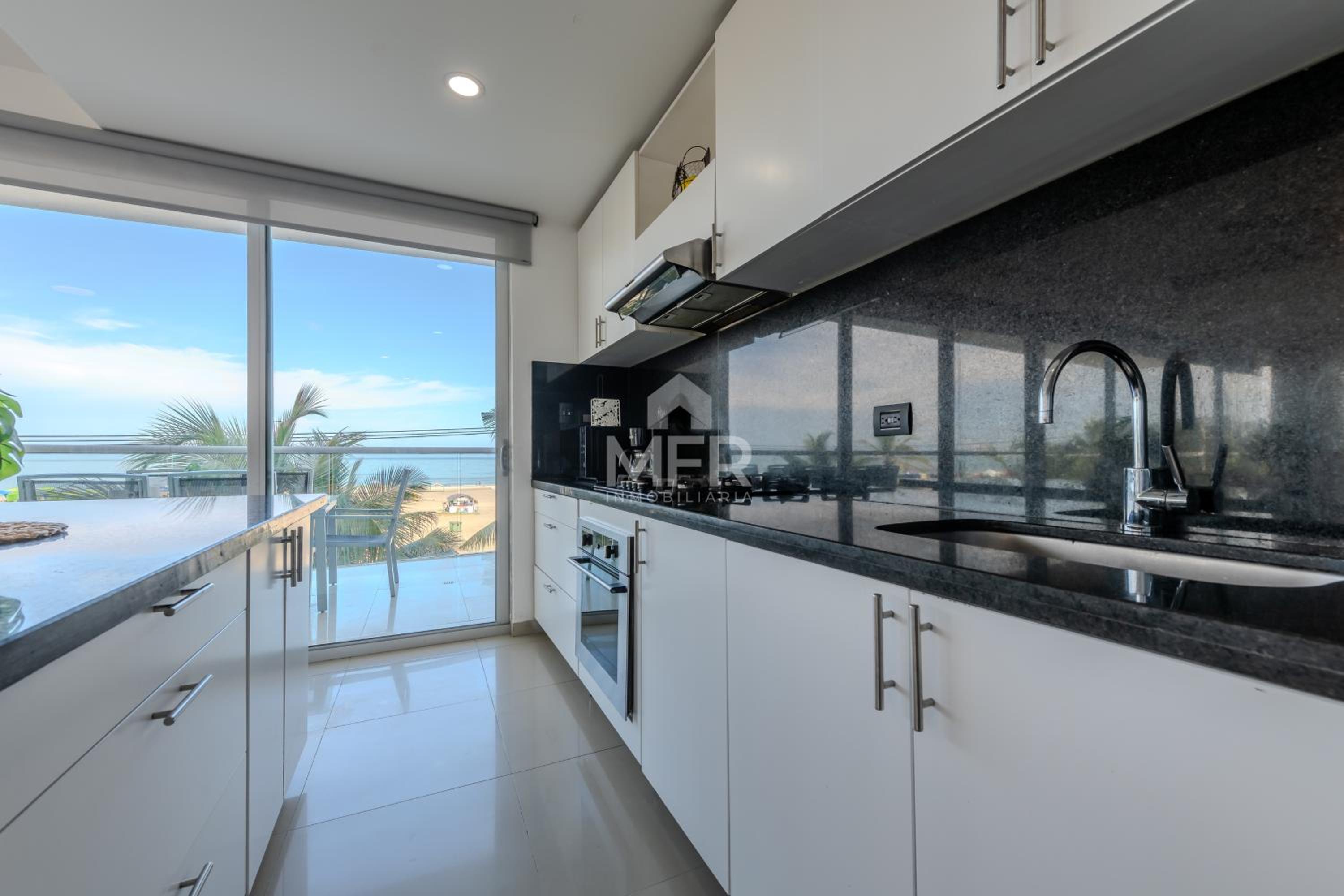 Morros Epic Beachfront Apartment