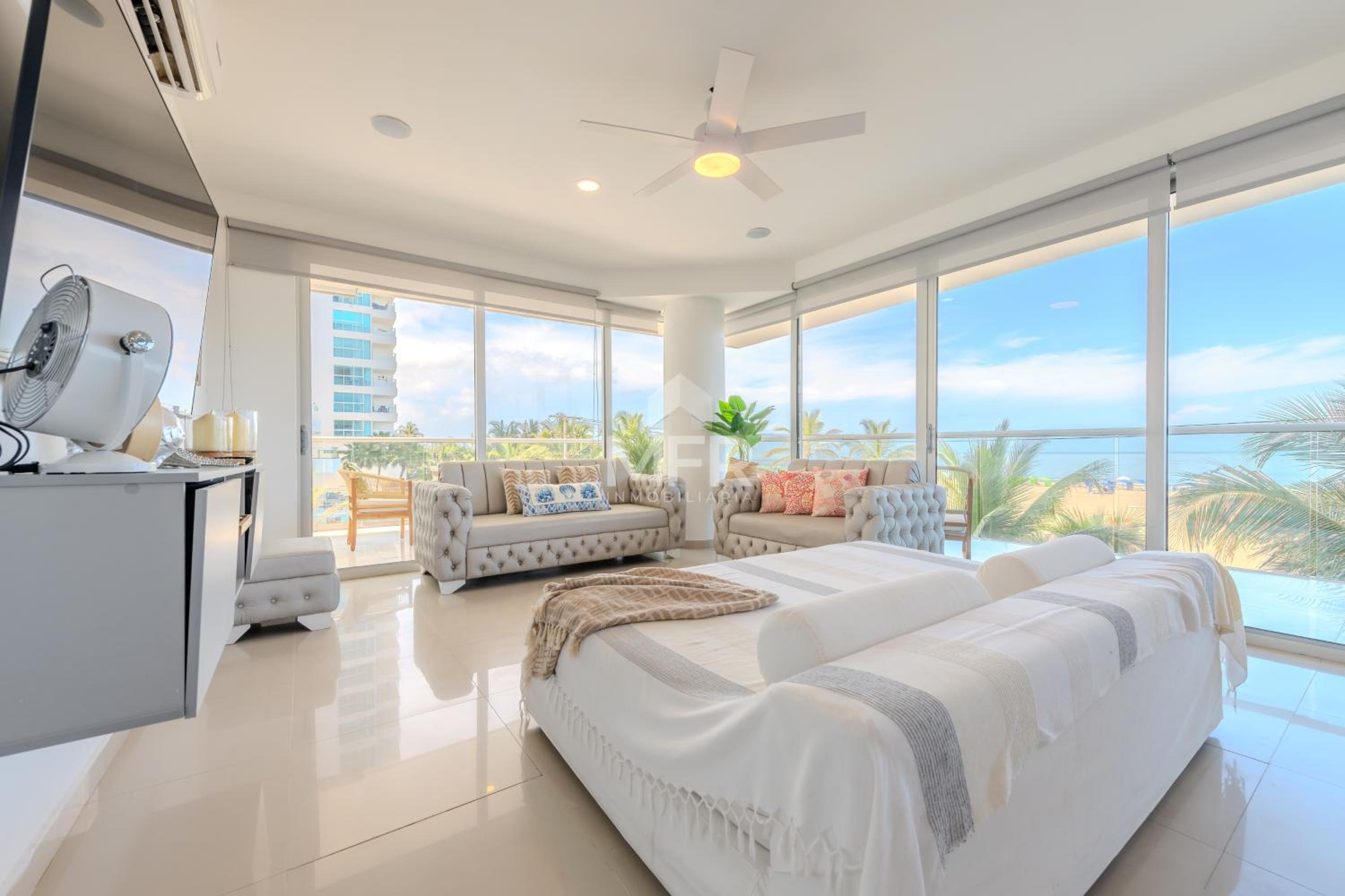 Morros Epic Beachfront Apartment