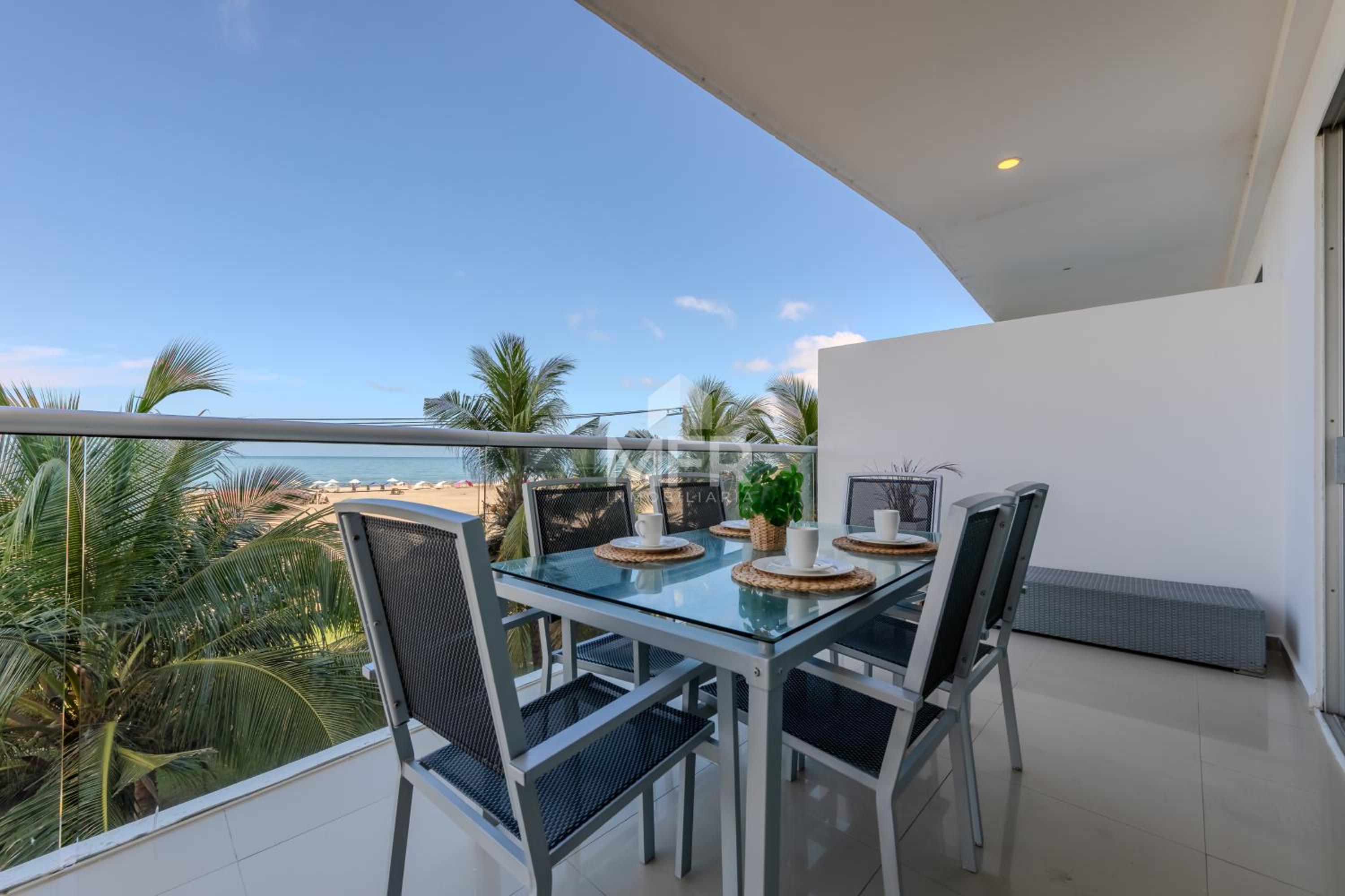 Morros Epic Beachfront Apartment