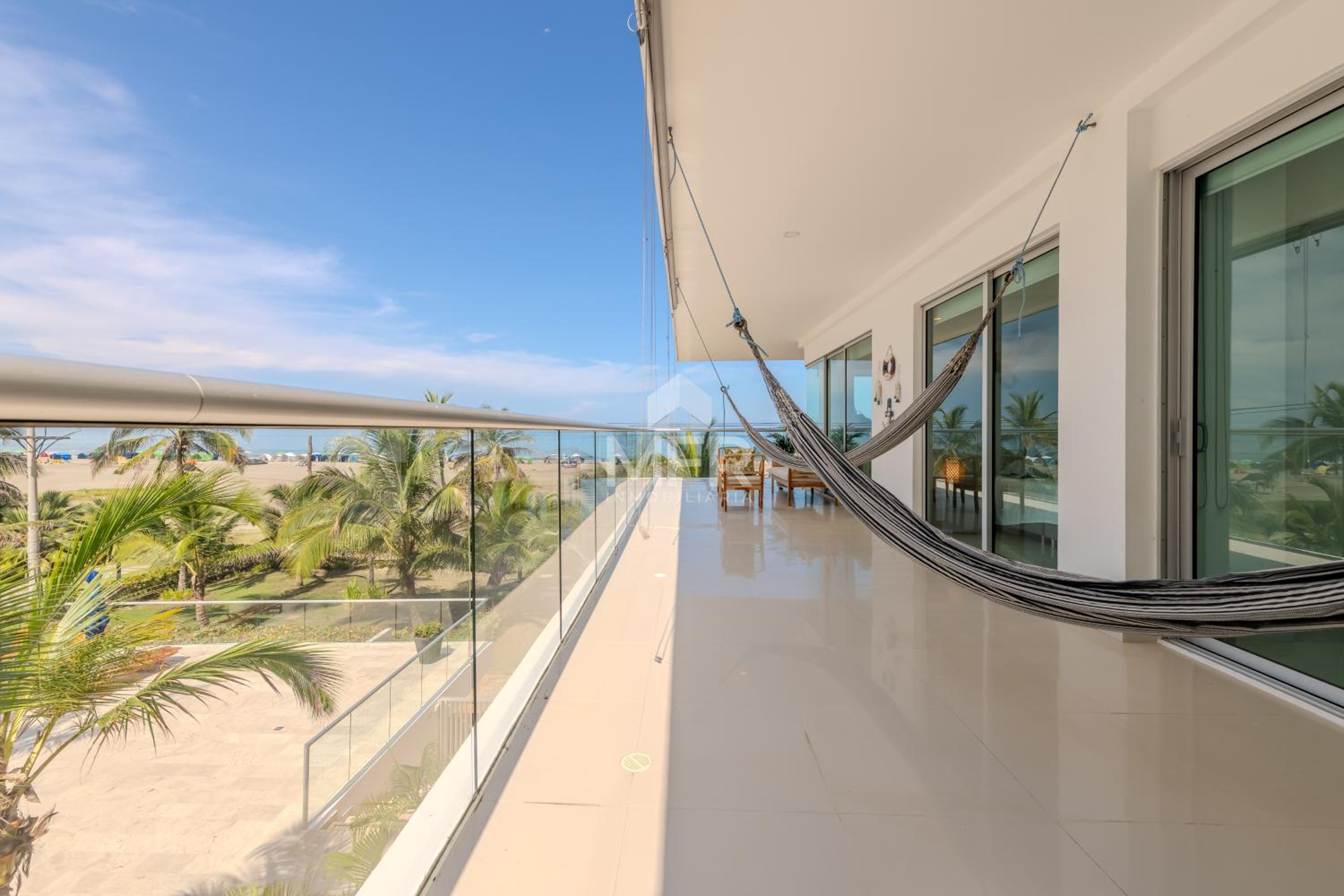 Morros Epic Beachfront Apartment