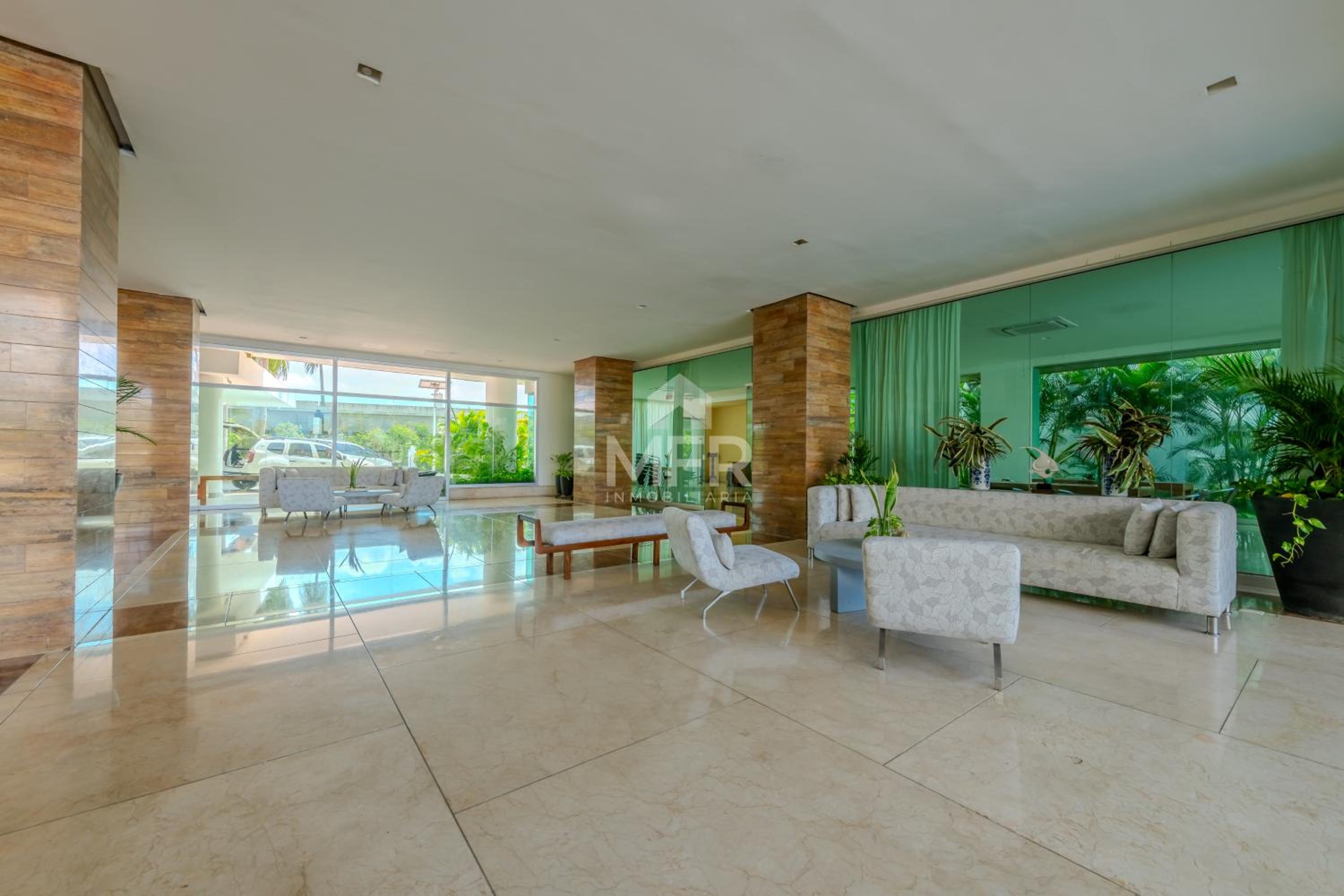 Morros Epic Beachfront Apartment
