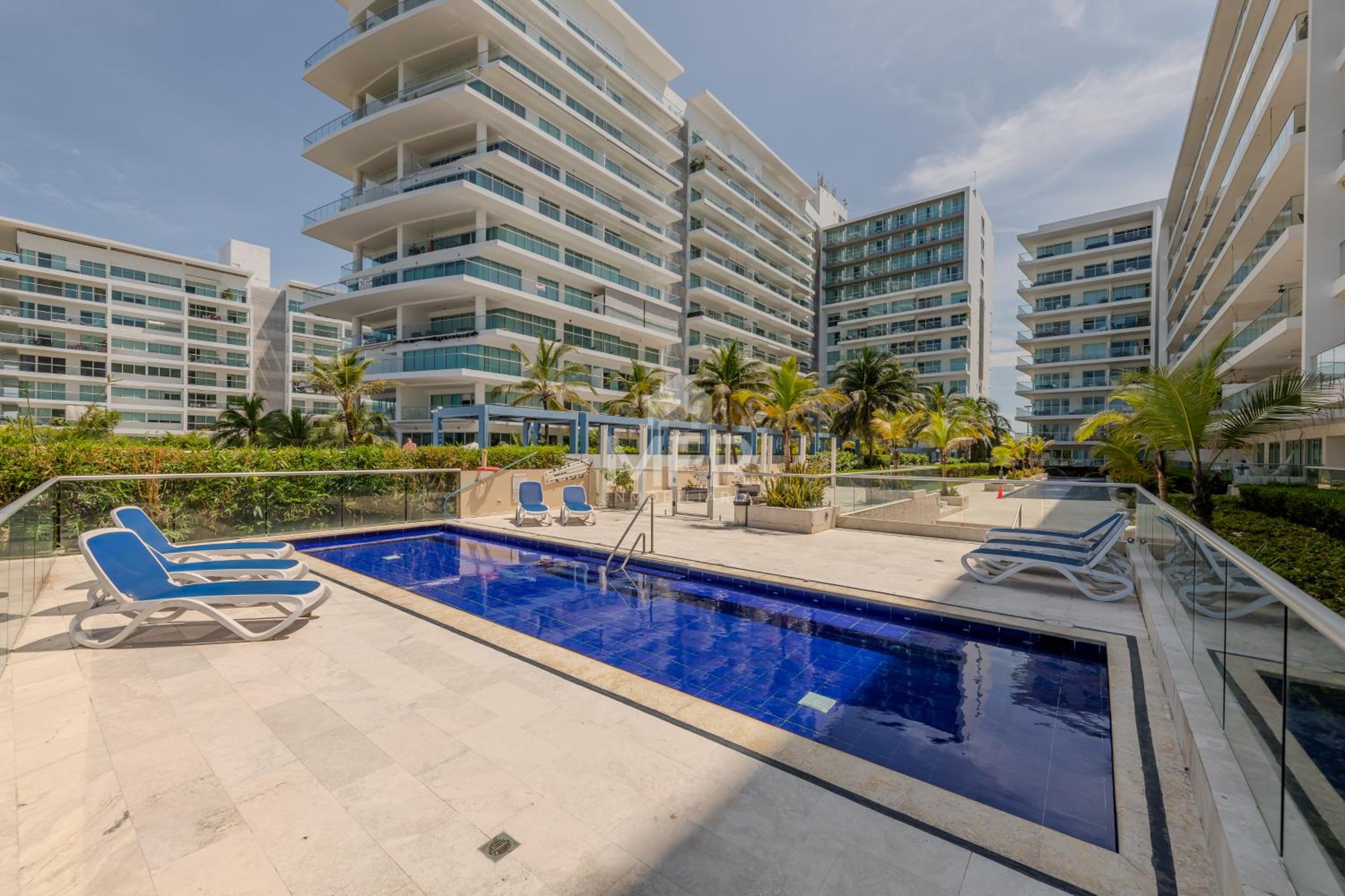Morros Epic Beachfront Apartment