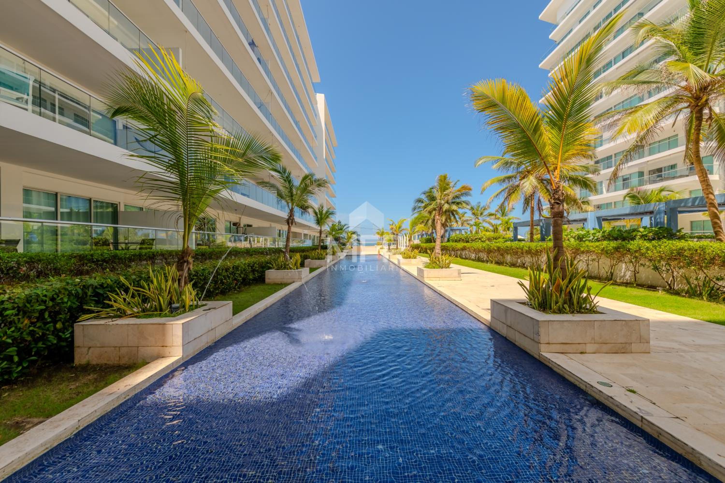 Morros Epic Beachfront Apartment