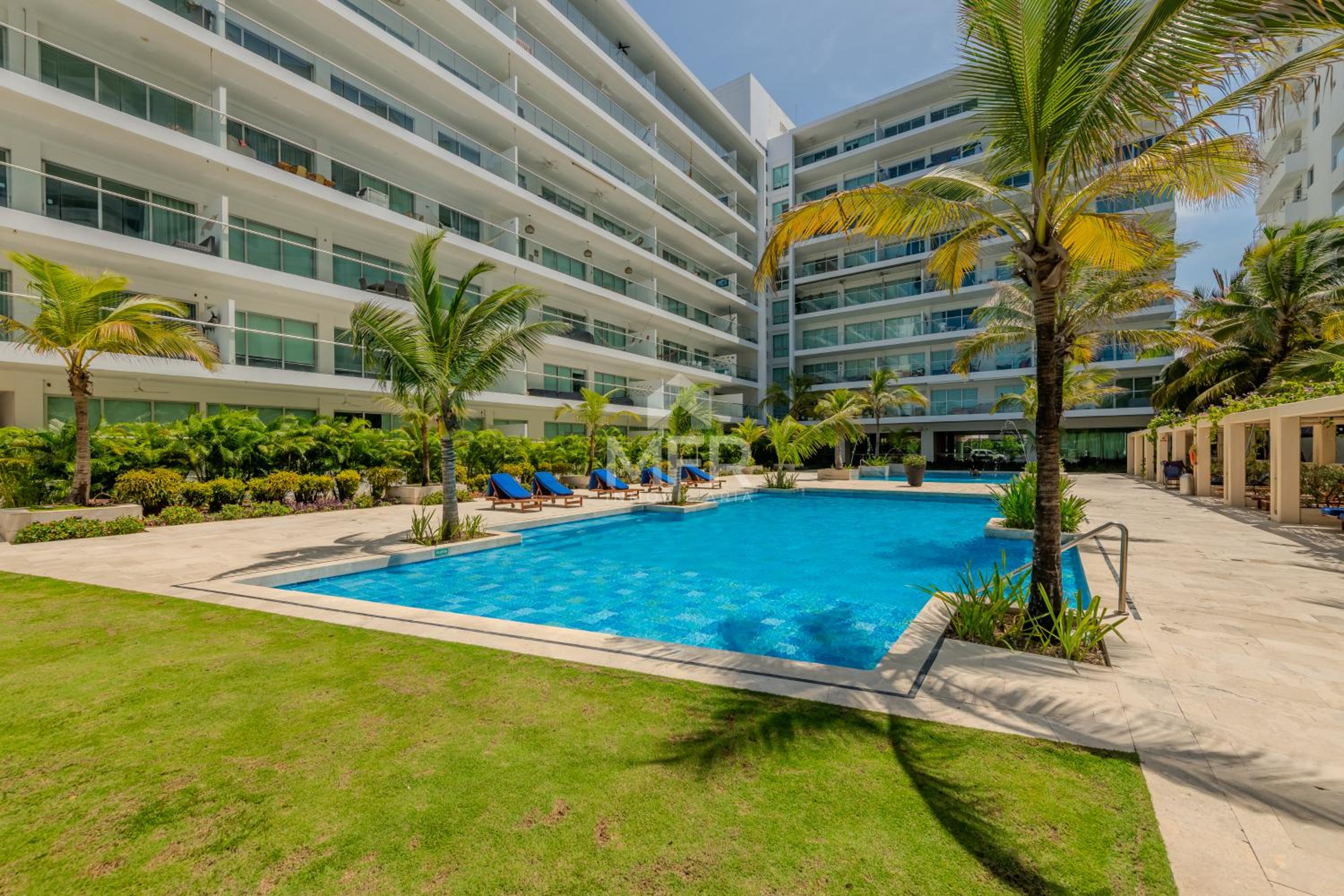 Morros Epic Beachfront Apartment