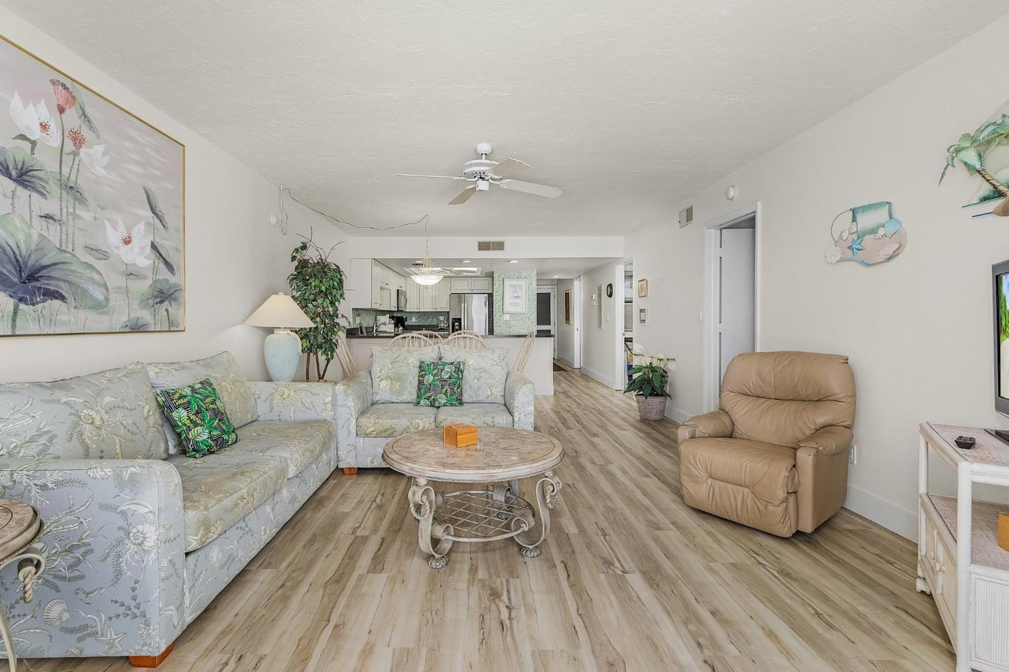 Gulf-Front w/ Stunning Views & Full-Length Balcony view 5
