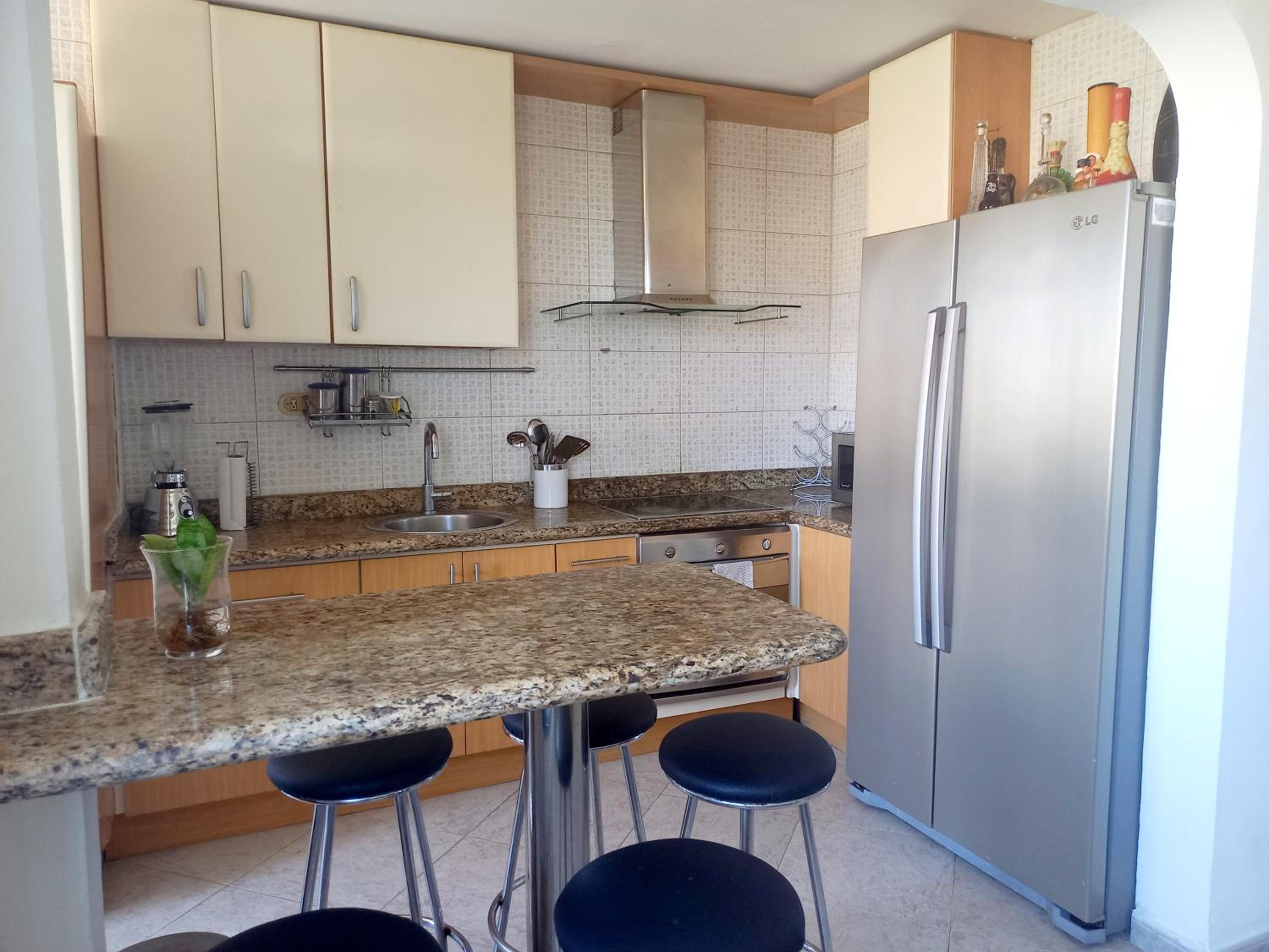 Apartamento cómodo cerca del Sambil Valencia view 4