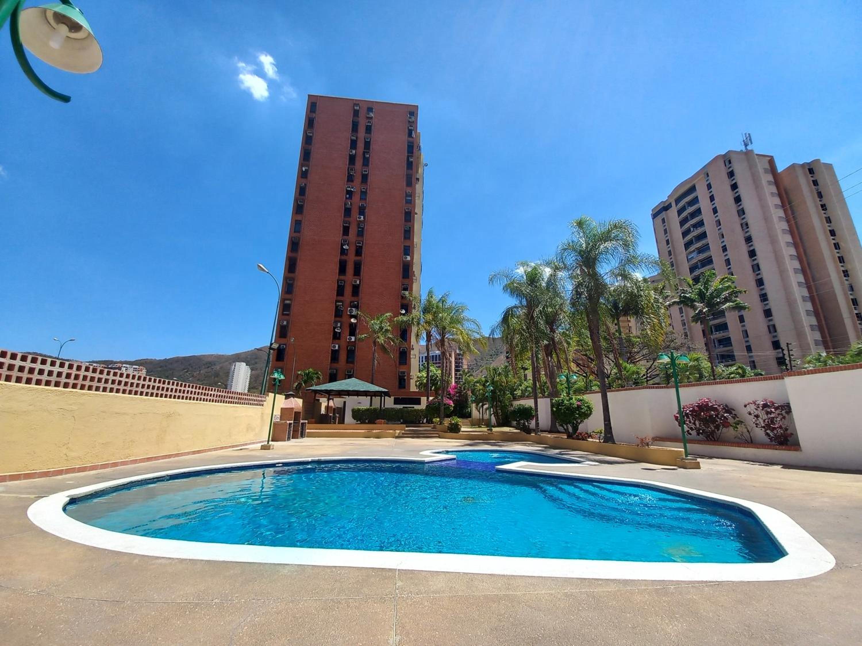 Apartamento cómodo cerca del Sambil Valencia view 3