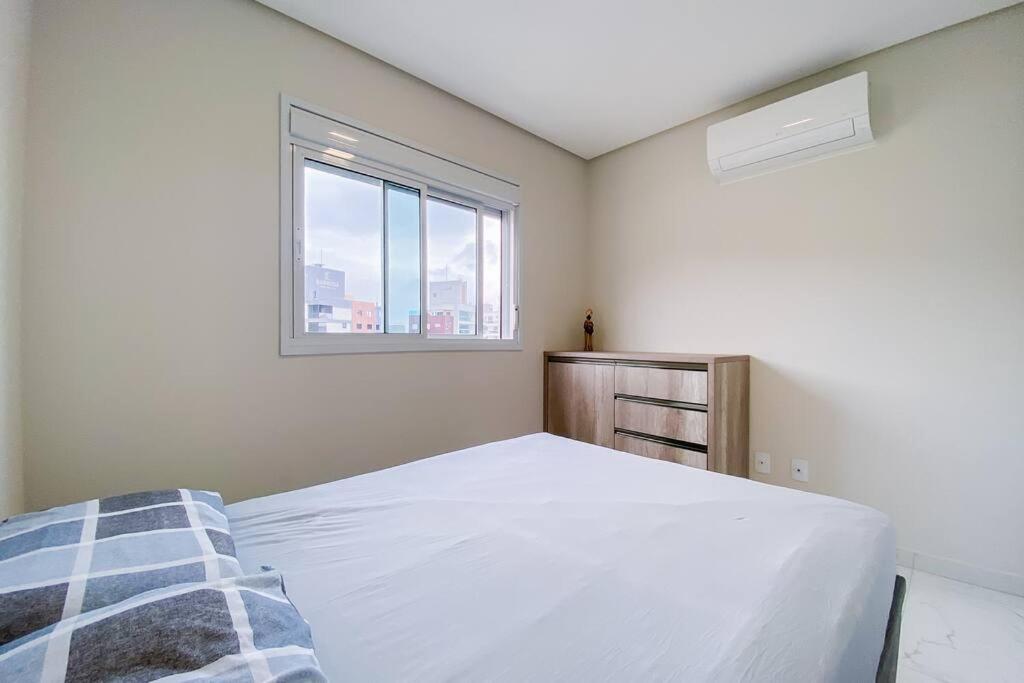 Localização Ideal na Praia de Palmas - 0157