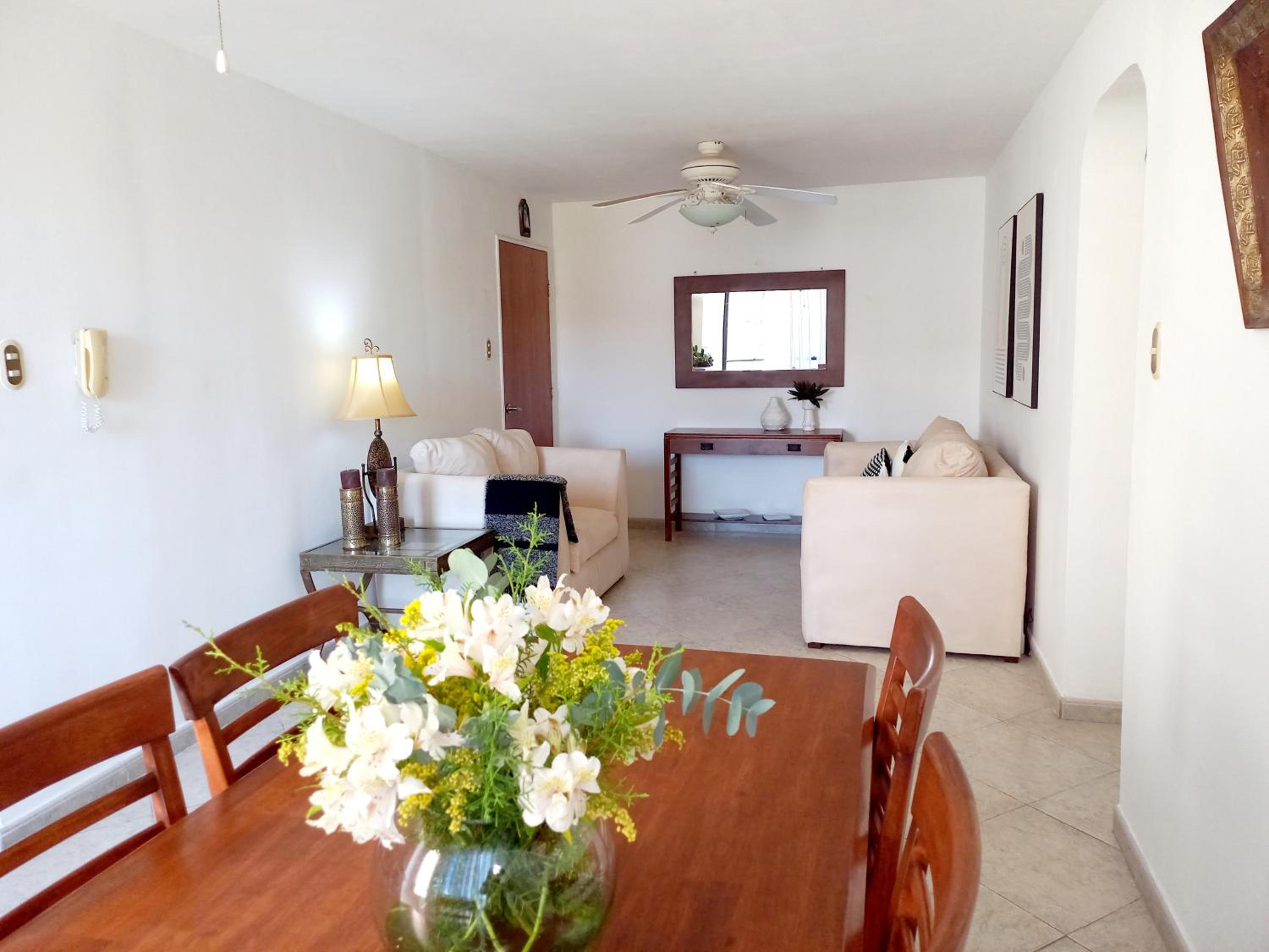 Apartamento cómodo cerca del Sambil Valencia view 2