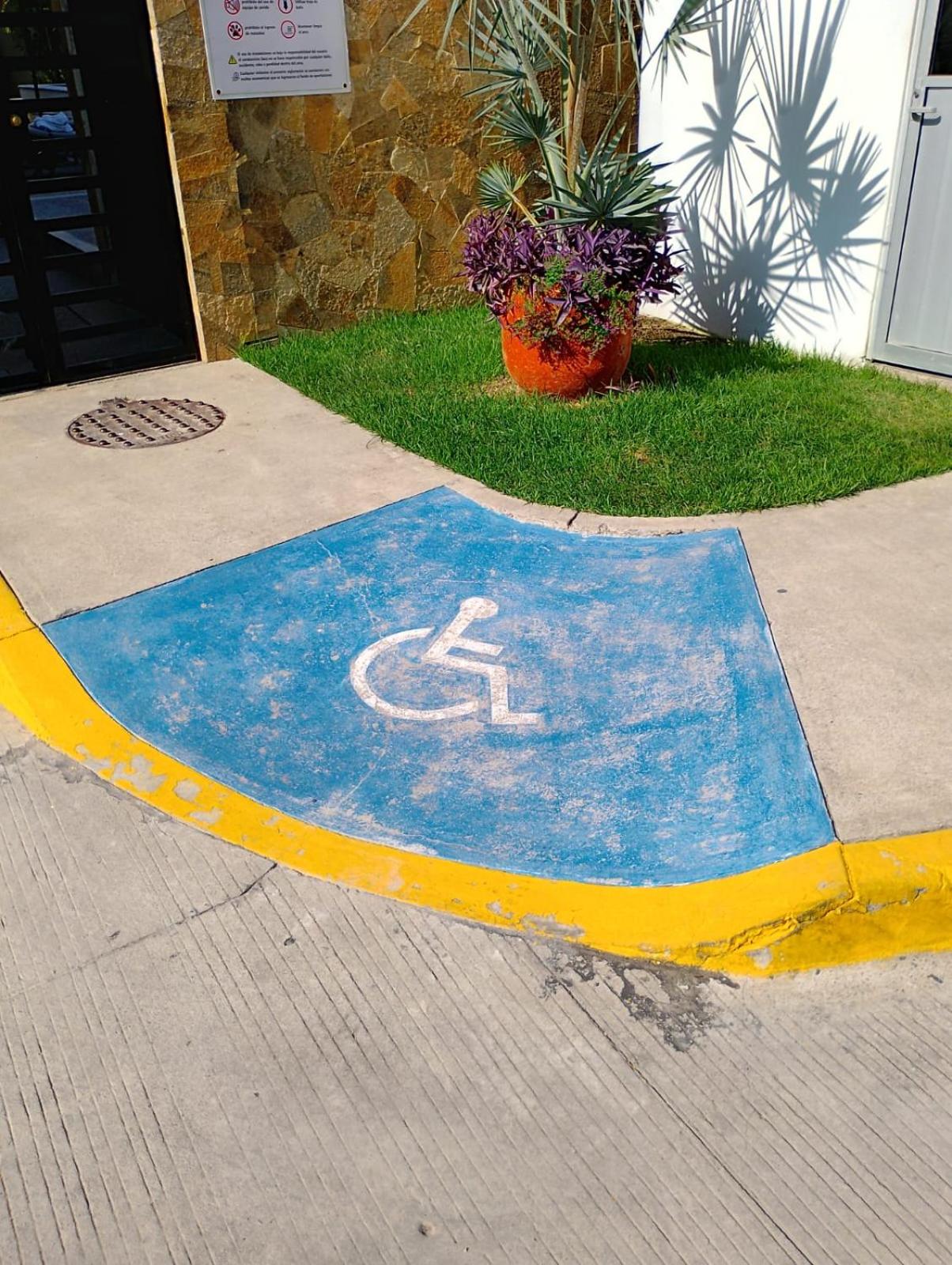 Departamento nuevo con alberca