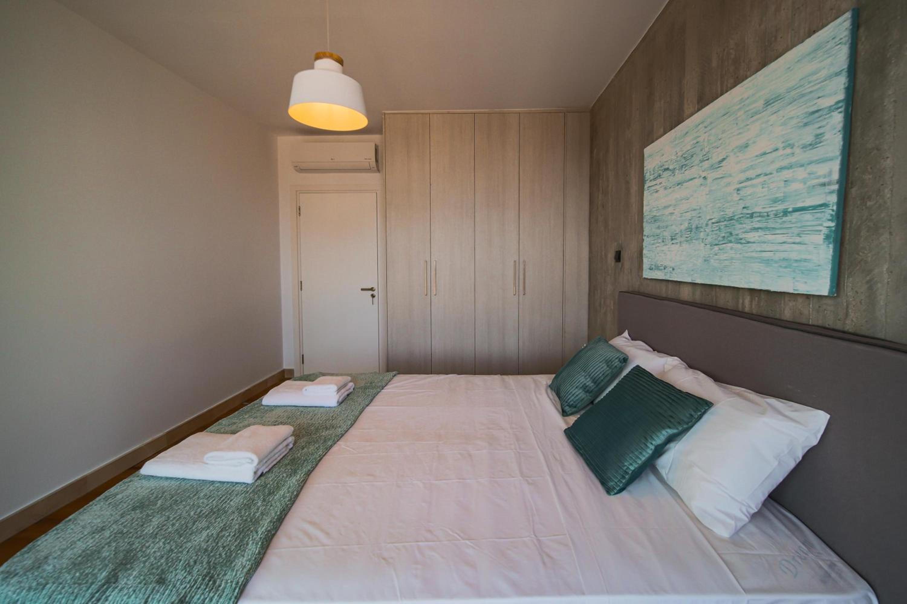 Avenue 102 1 BED
