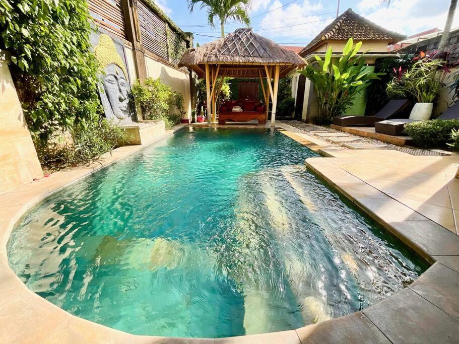 Pleasant Balinese Style Lotus