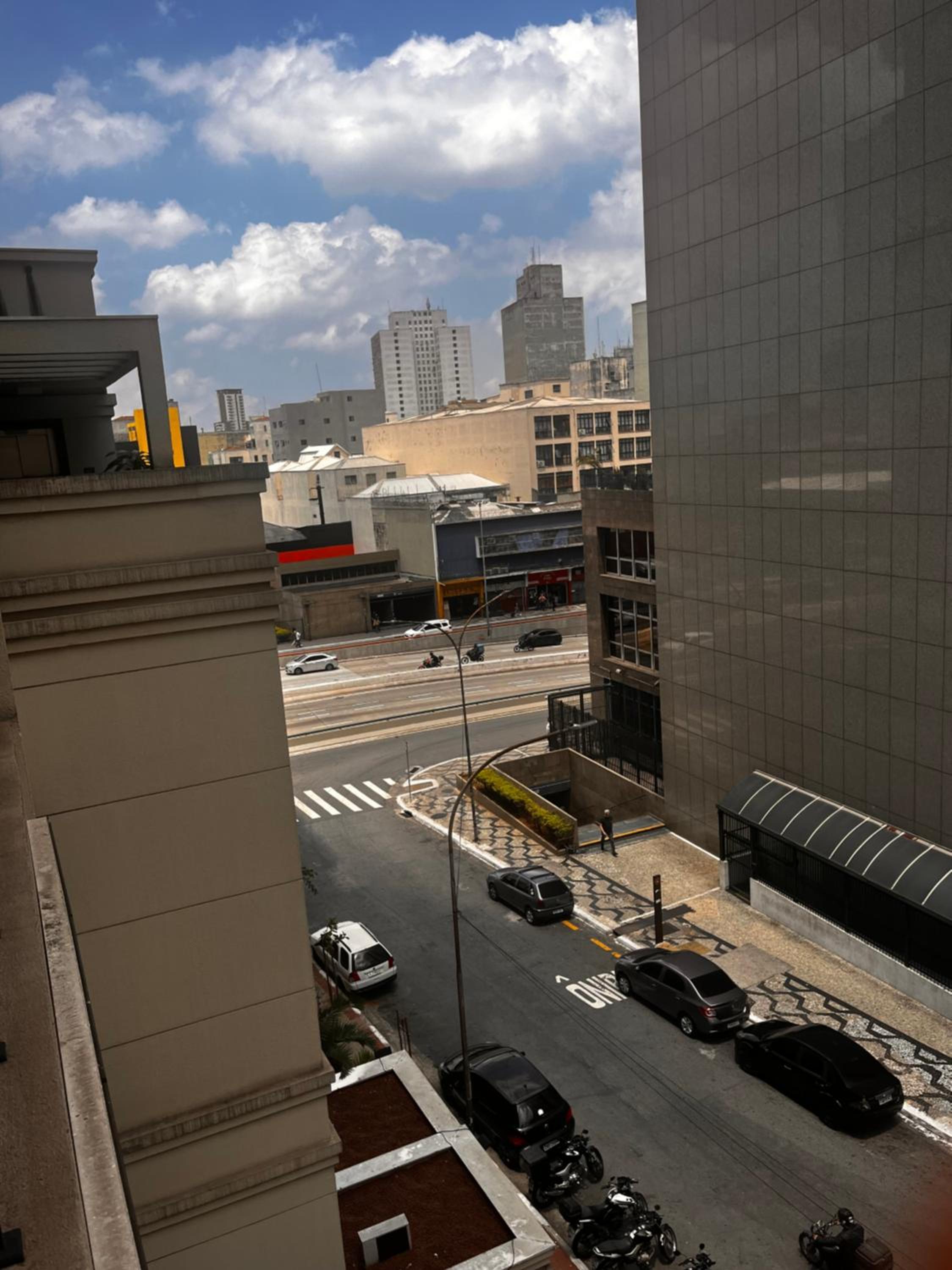 Silver One - Apto com Estacionamento e Localização Privilegiada - Metrô Luz