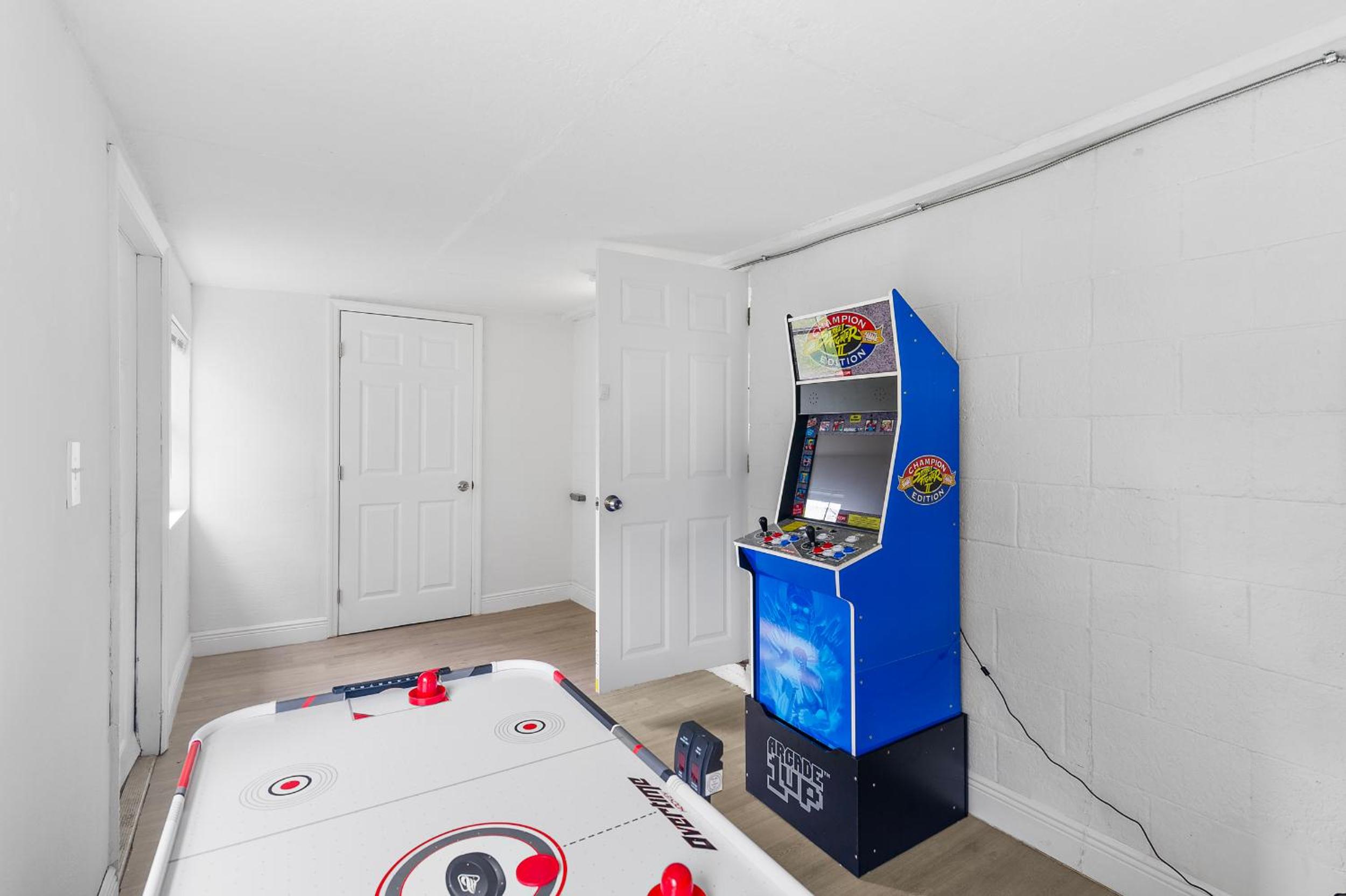 Remodeled 3 bed 1 bath Home Near Beach with Game Room!
