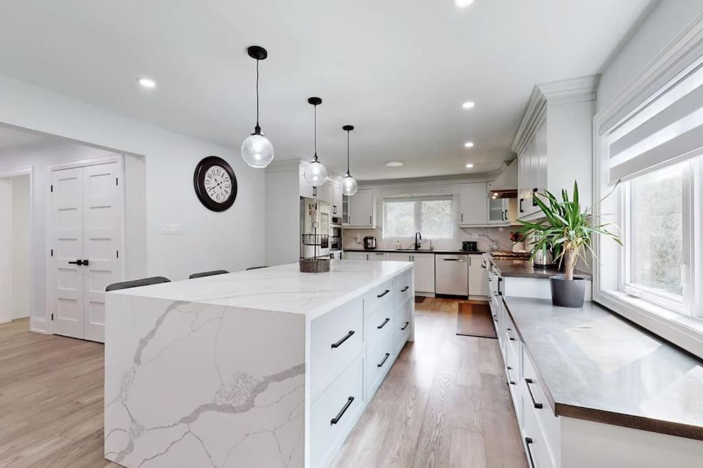 Newly renovated luxury villa in Stouffville, ON